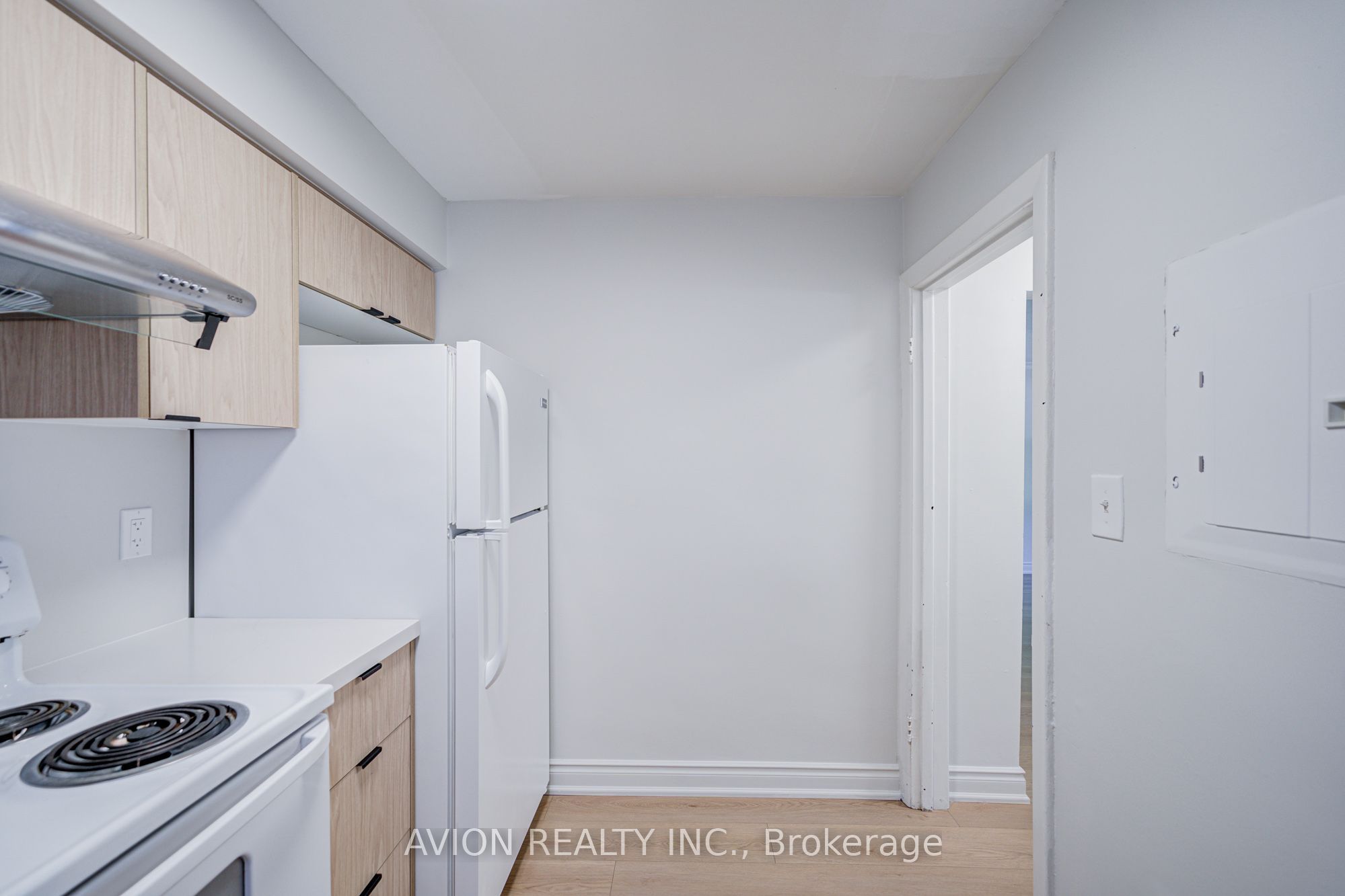 882 Broadview Avenue Unit 4 Property Photo 16
