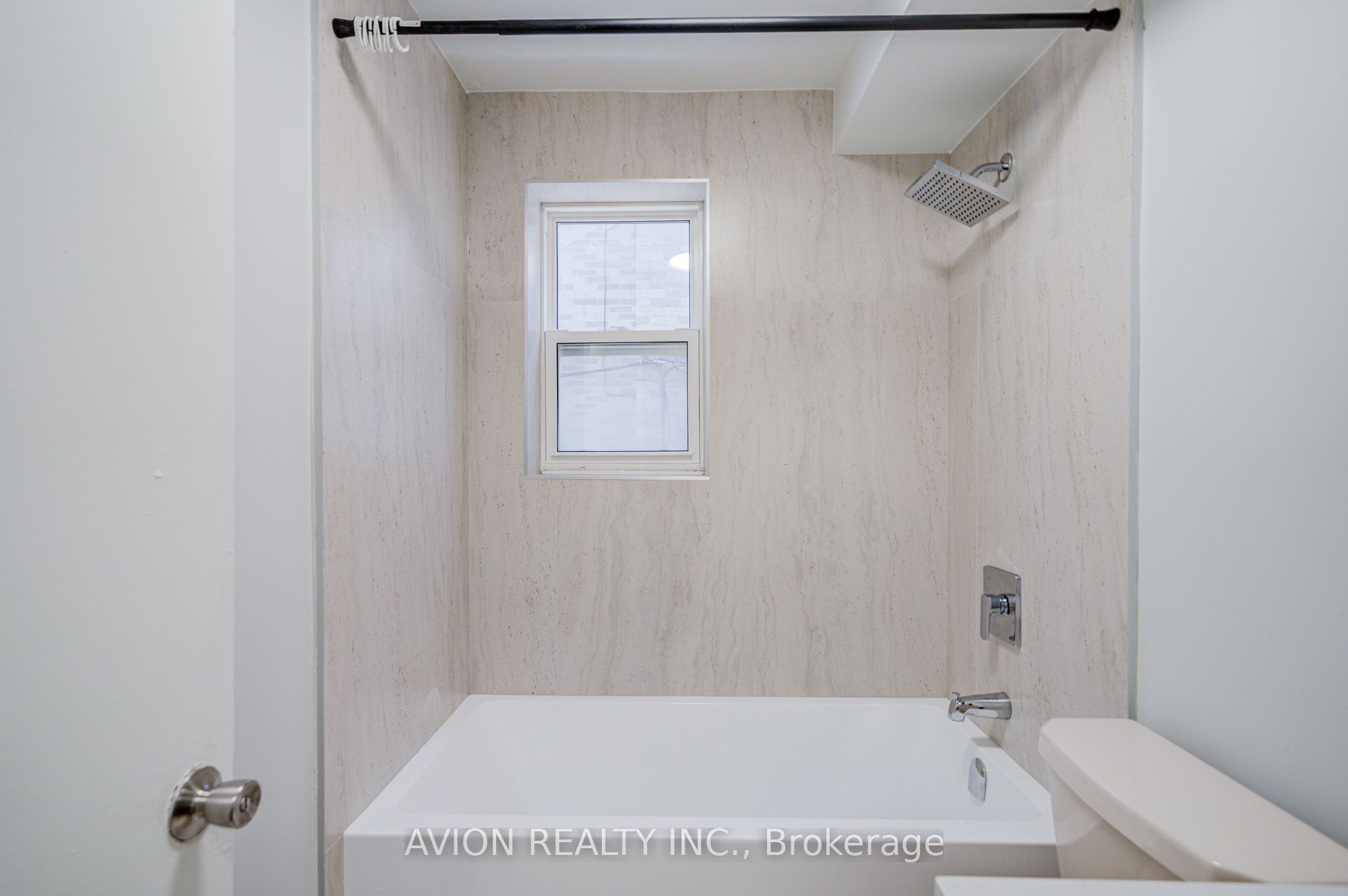 882 Broadview Avenue Unit 4 Property Photo 18