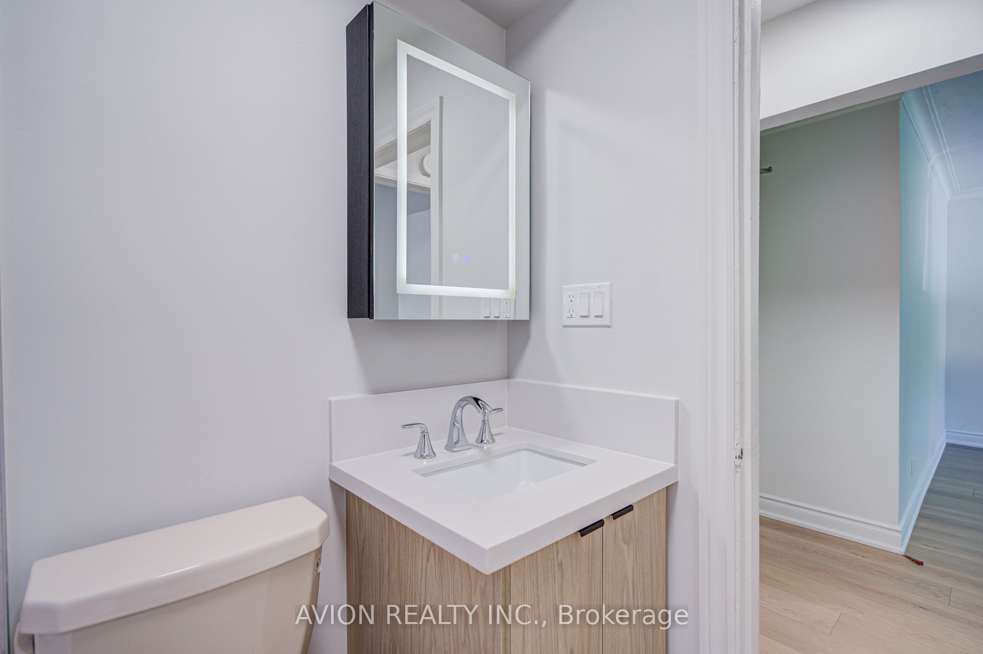882 Broadview Avenue Unit 4 Property Photo 19