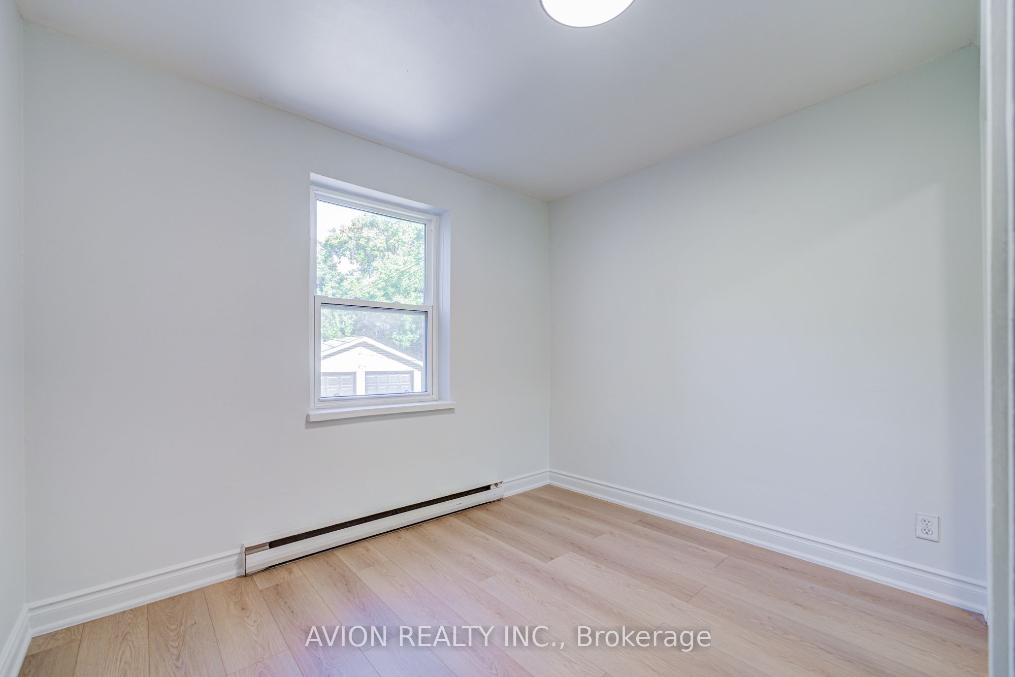 882 Broadview Avenue Unit 4 Property Photo 20