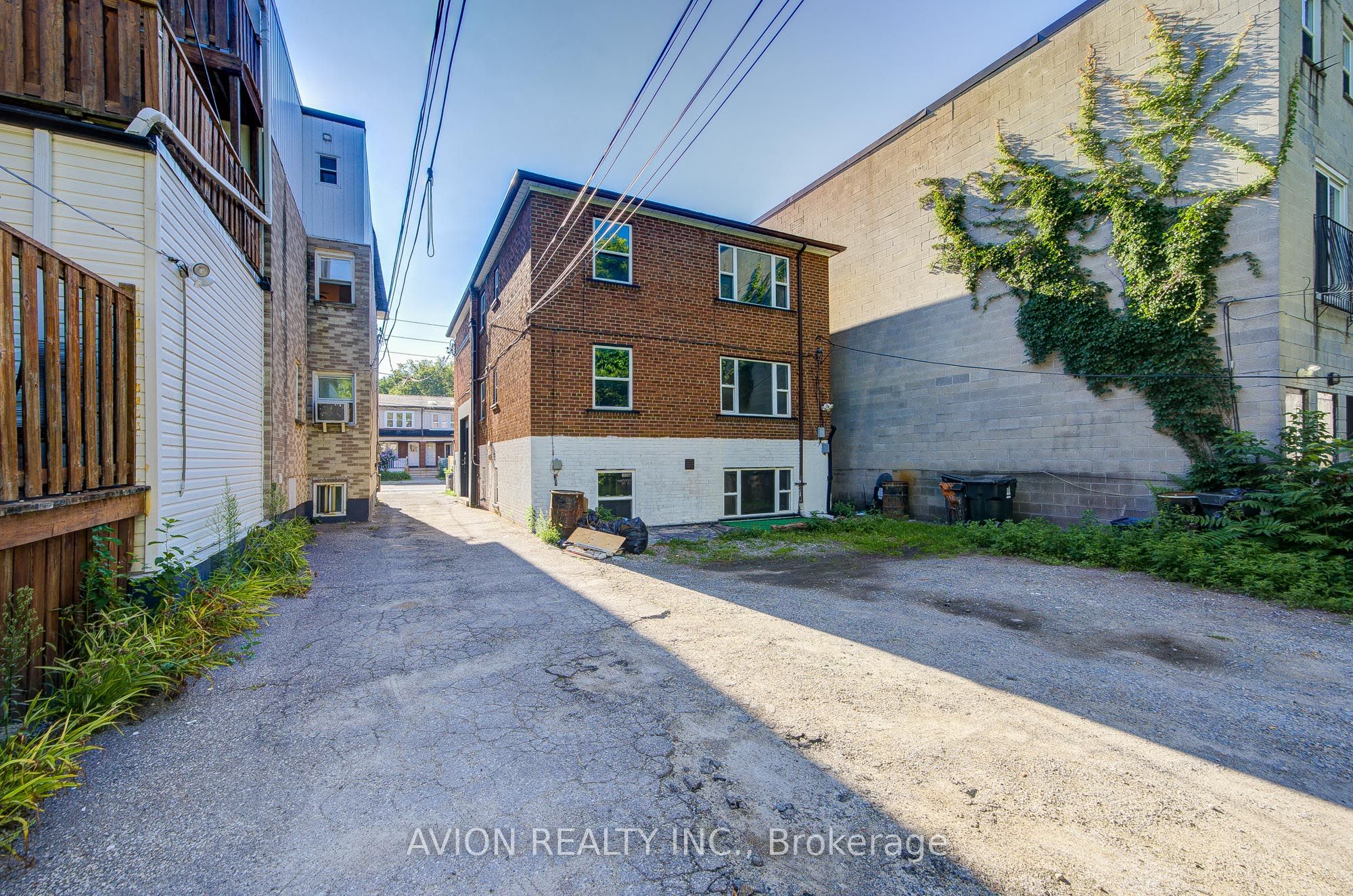 882 Broadview Avenue Unit 4 Property Photo 25