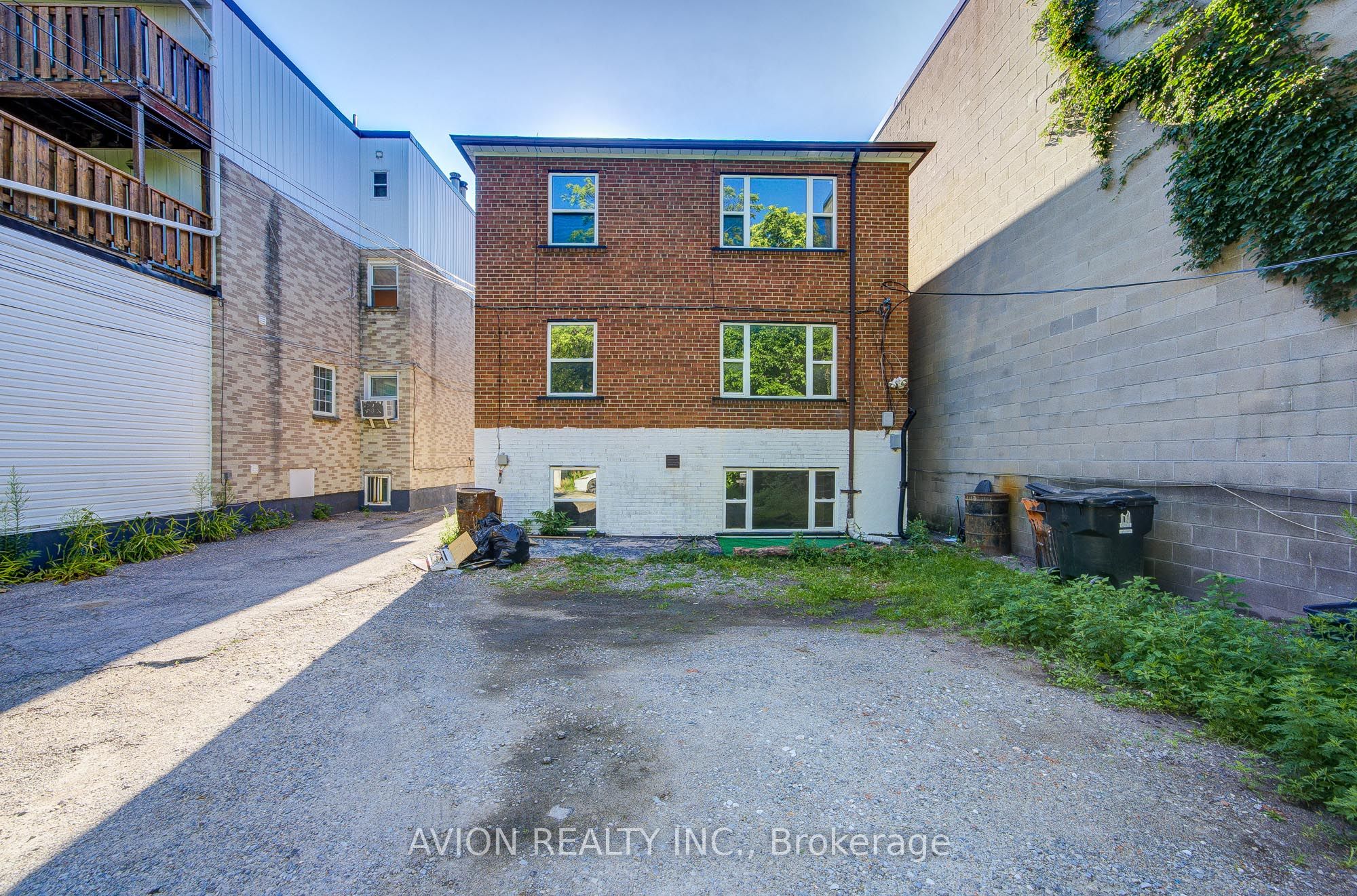 882 Broadview Avenue Unit 4 Property Photo 26