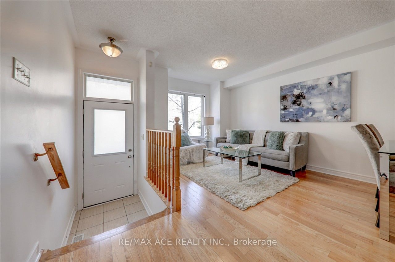 43 Kawneer Terrace Property Photo 7