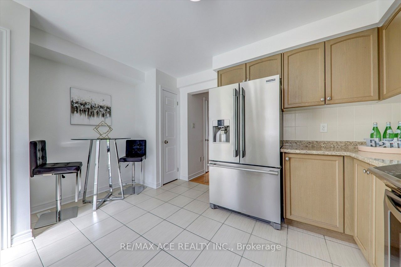 43 Kawneer Terrace Property Photo 15