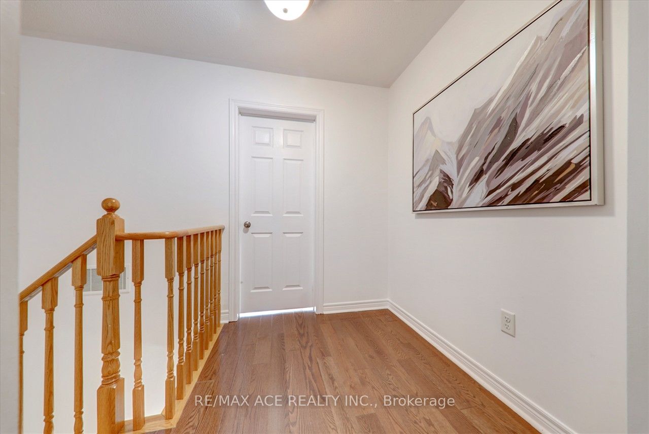 43 Kawneer Terrace Property Photo 23