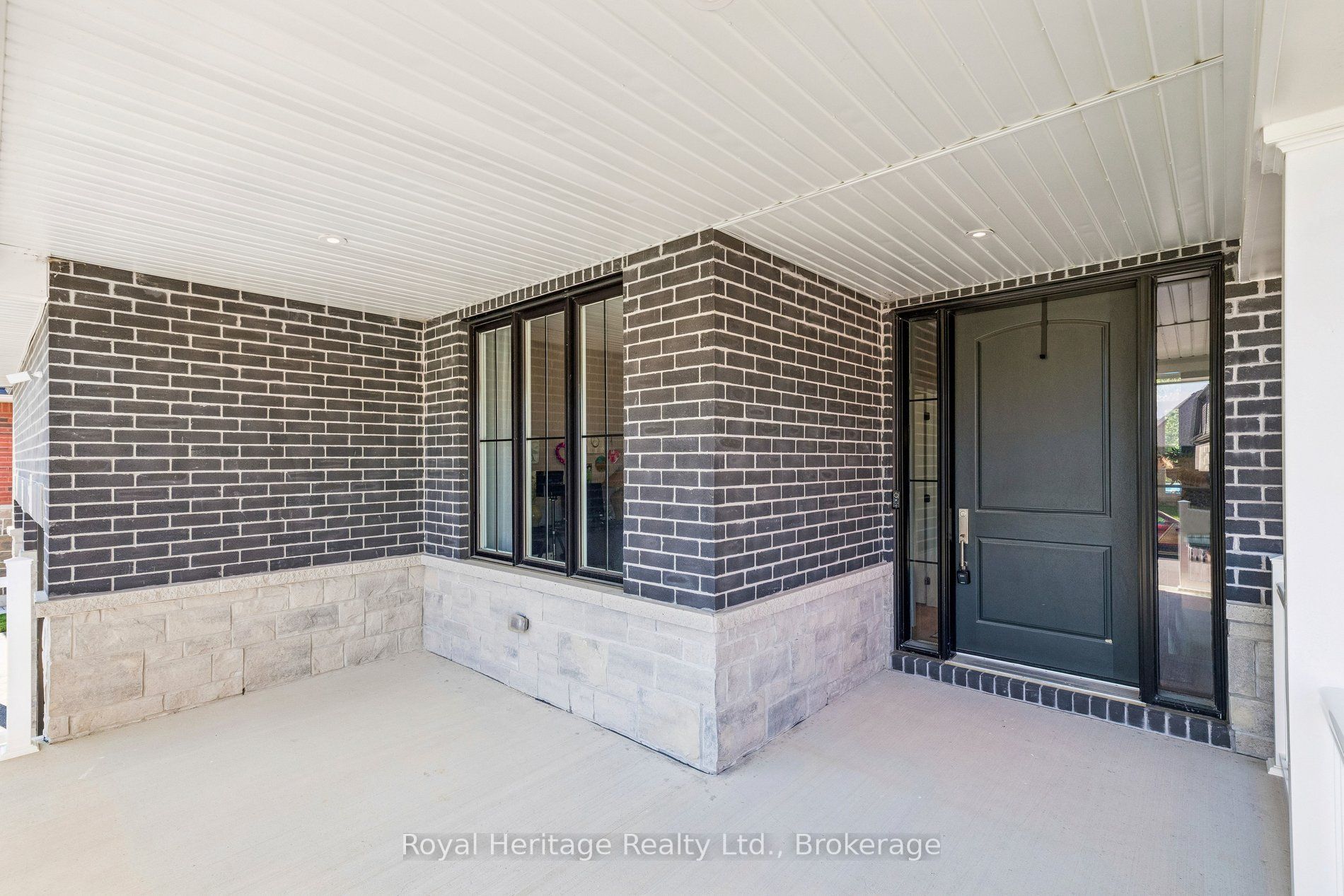 55 Harry Lee Crescent Property Photo 3