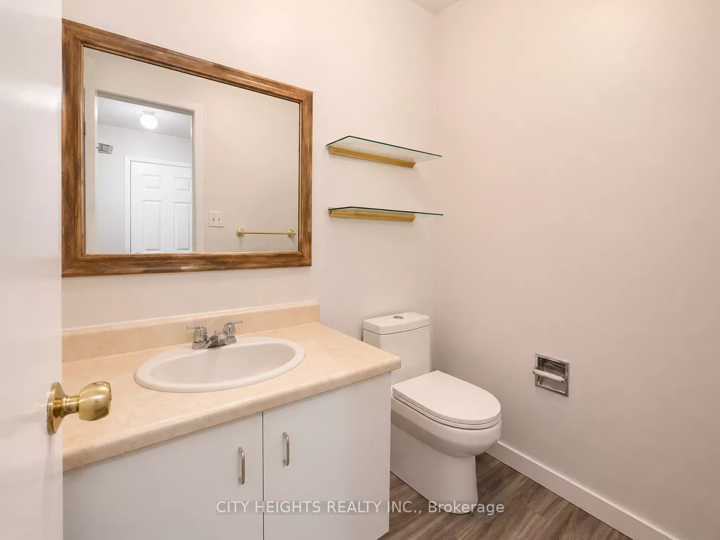 164 Daniels Crescent Upper Level Property Photo 34