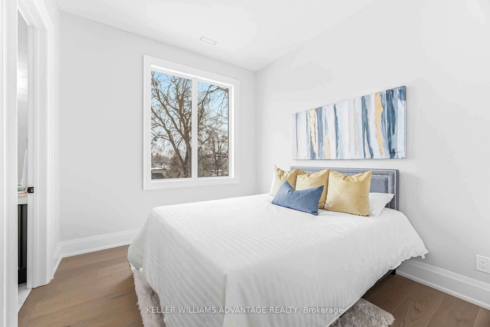 711 Hillview Crescent Property Photo 30