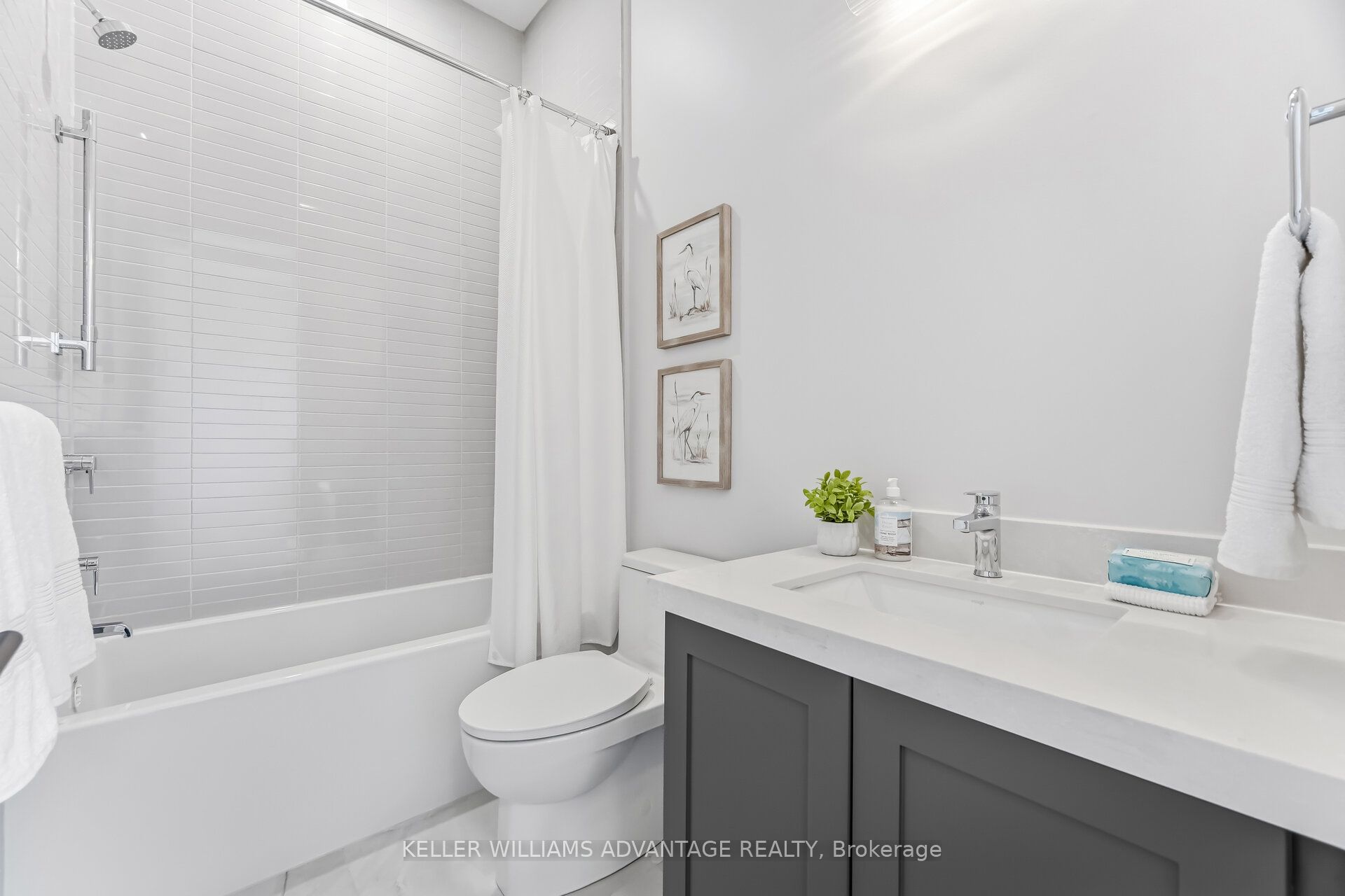 711 Hillview Crescent Property Photo 31