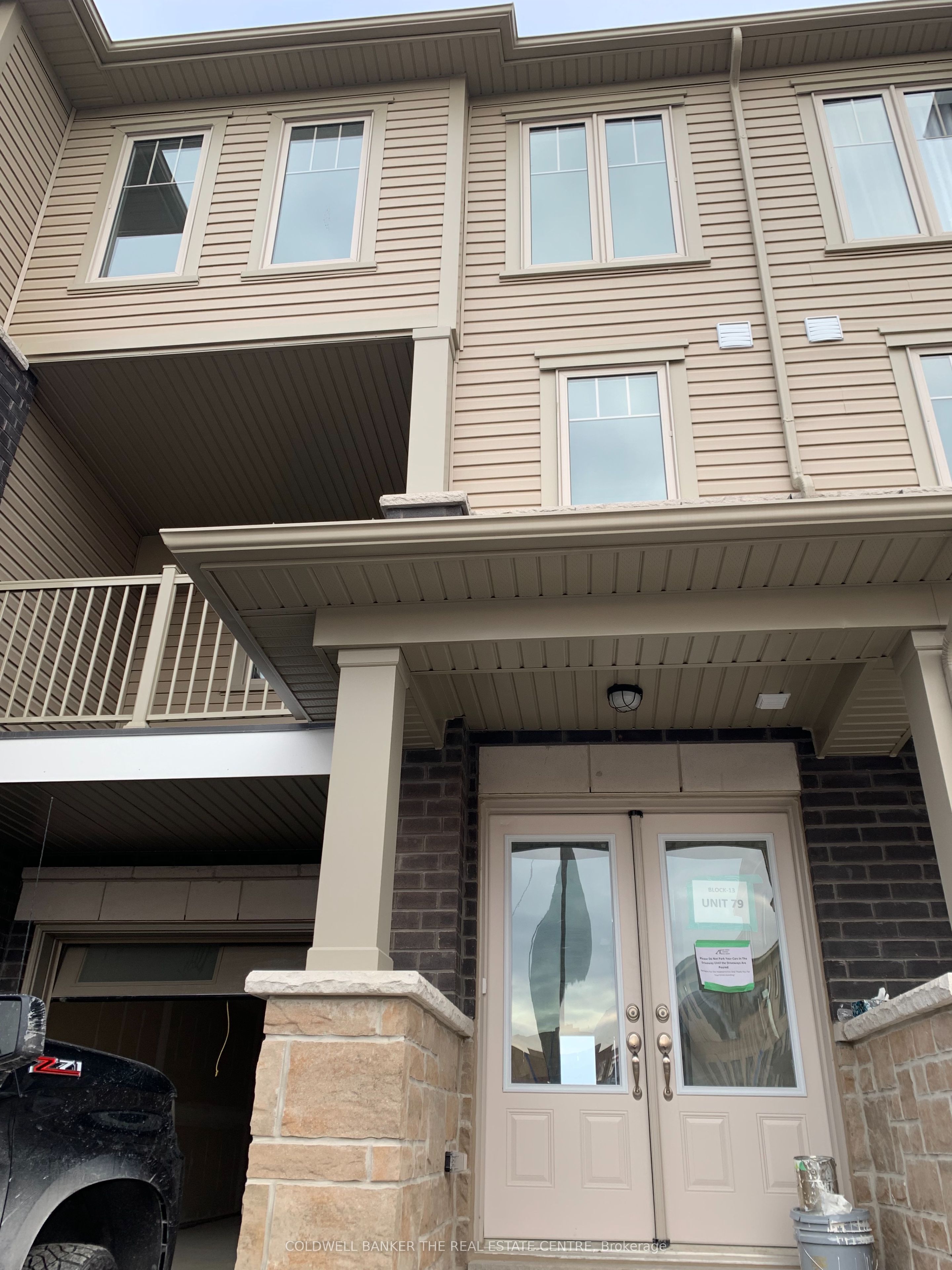 94 Ambereen Place Property Photo 1