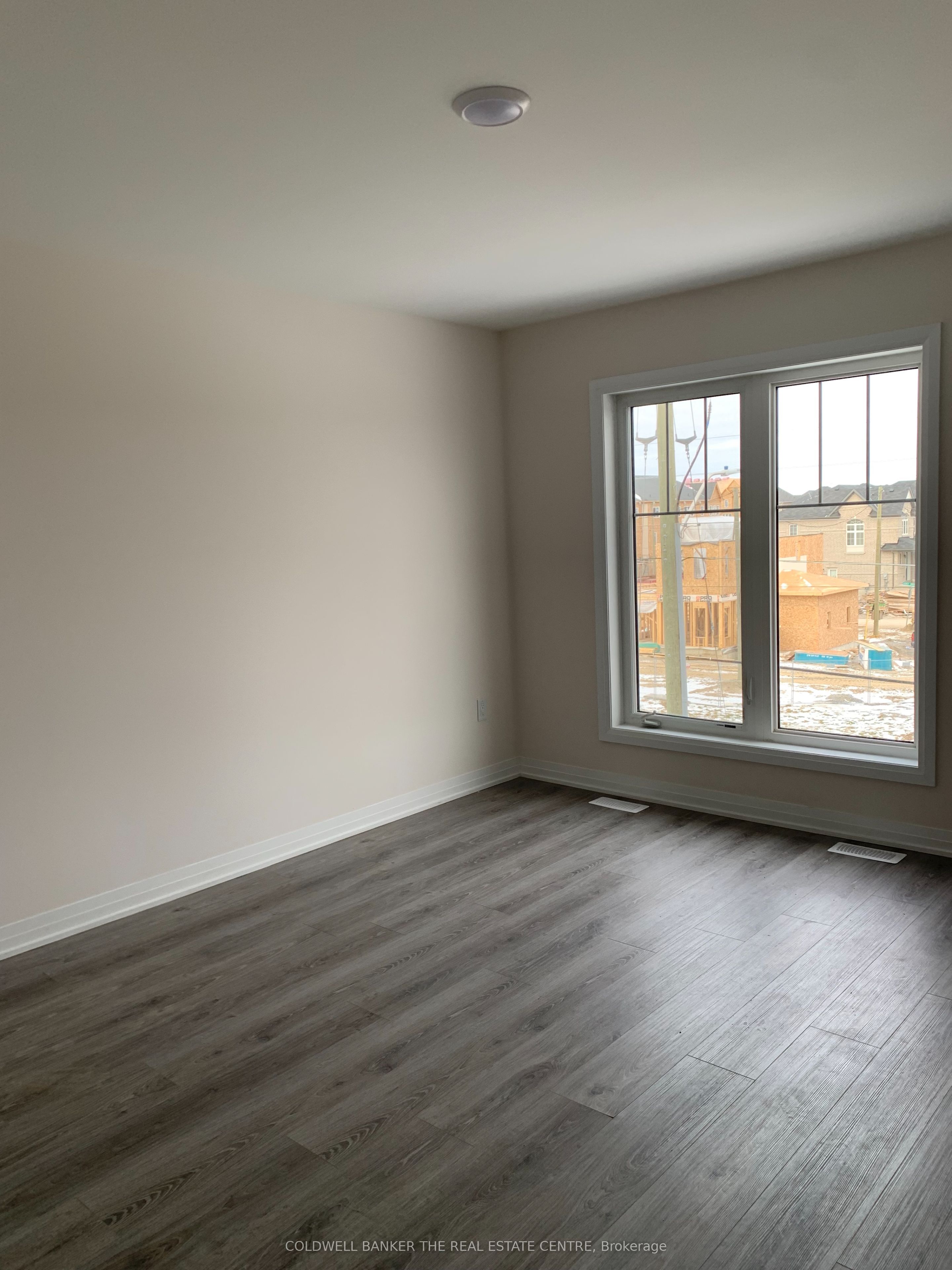 94 Ambereen Place Property Photo 9