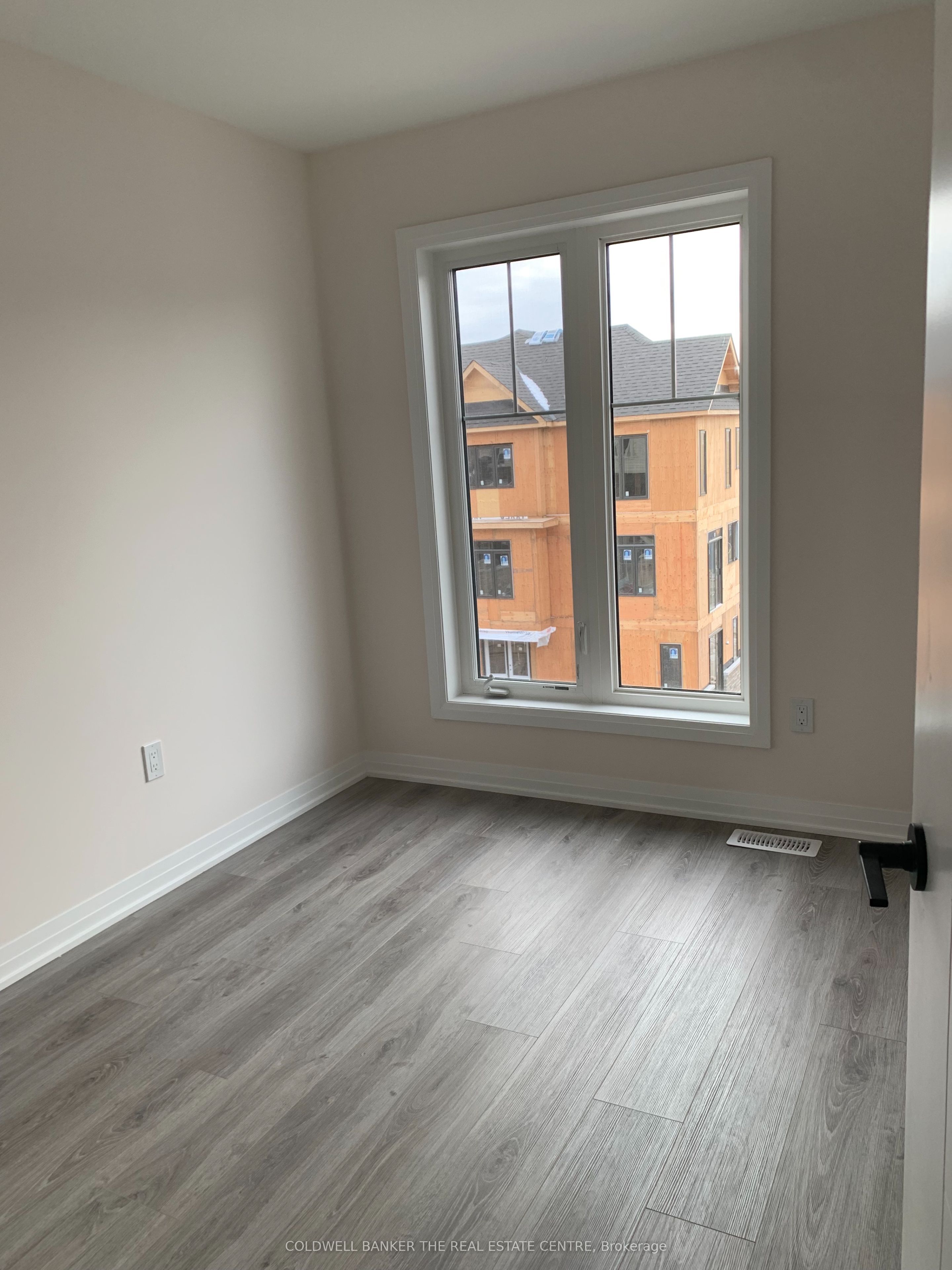 94 Ambereen Place Property Photo 11