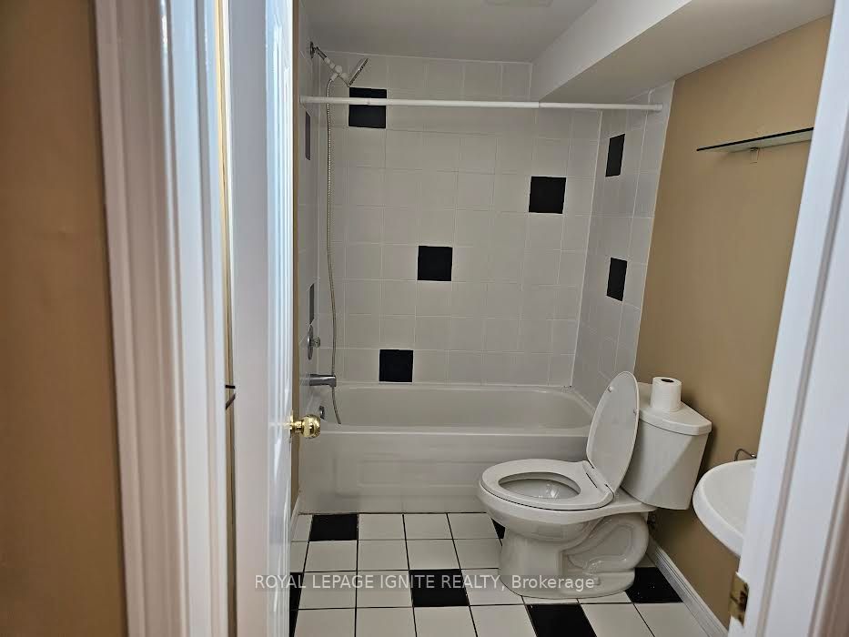 8 Mid Pines Road Bsmt Property Photo 3