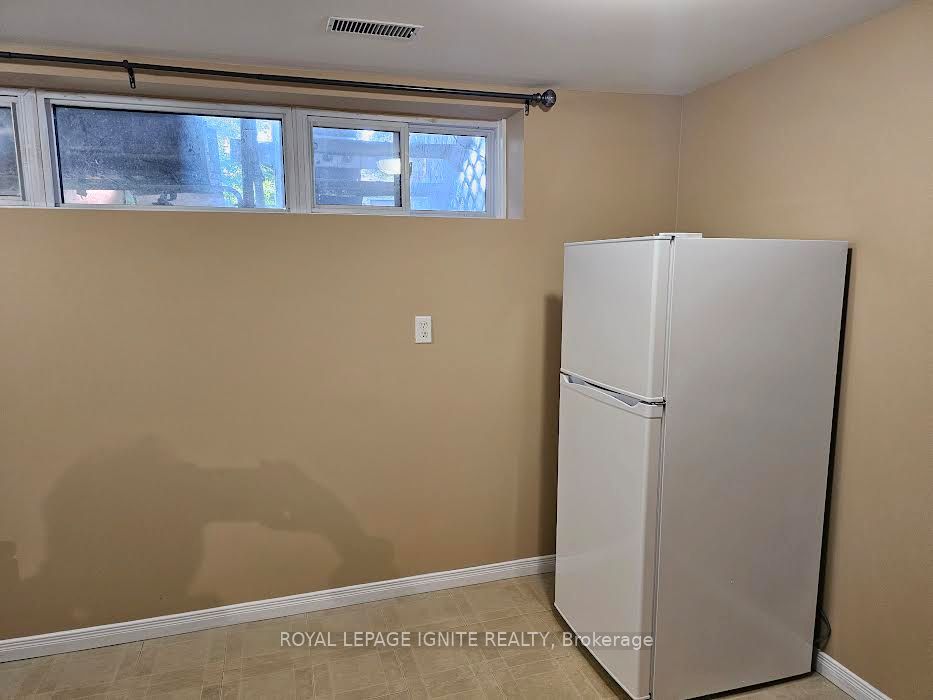 8 Mid Pines Road Bsmt Property Photo 5