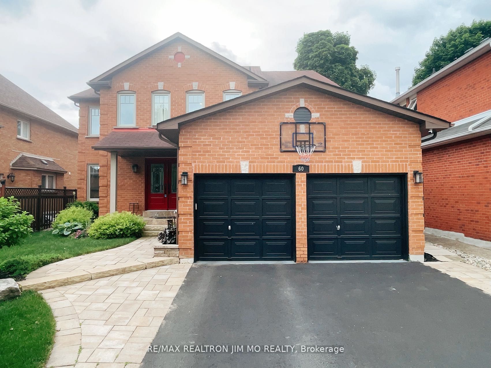 60 Silverbirch Place Property Photo 1