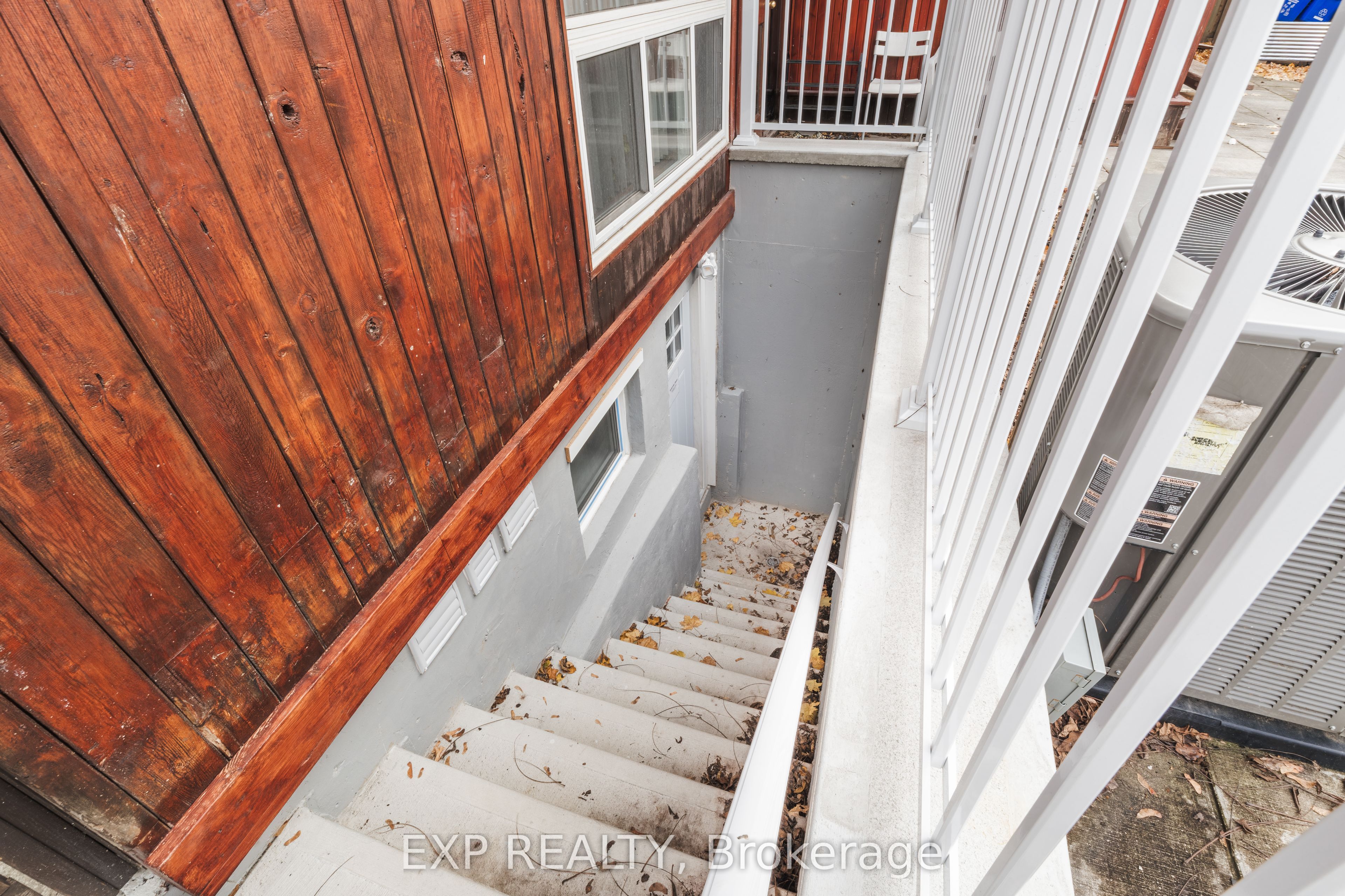 34 Rodda Boulevard Property Photo 3