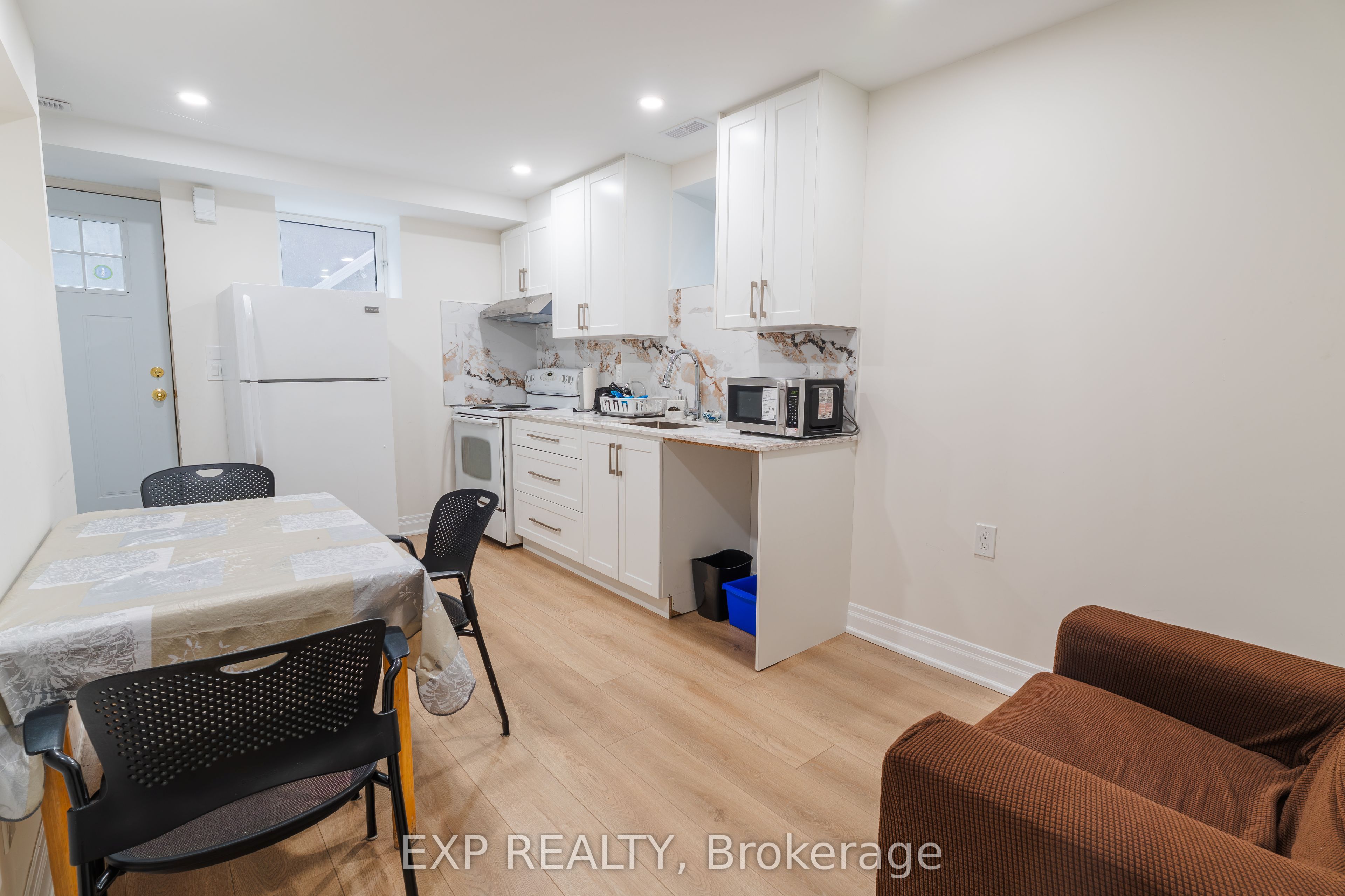 34 Rodda Boulevard Property Photo 6