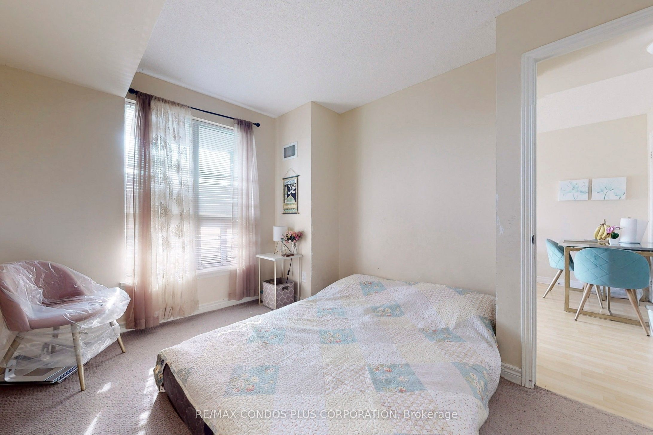 60 Fairfax Crescent 315 Property Photo 22