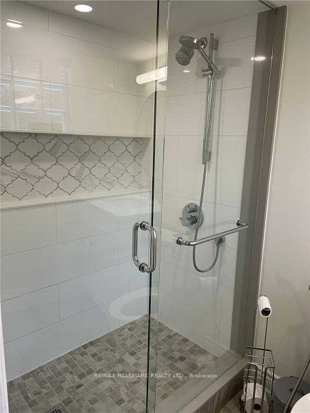 6 Margate Crescent Lower Property Photo 8