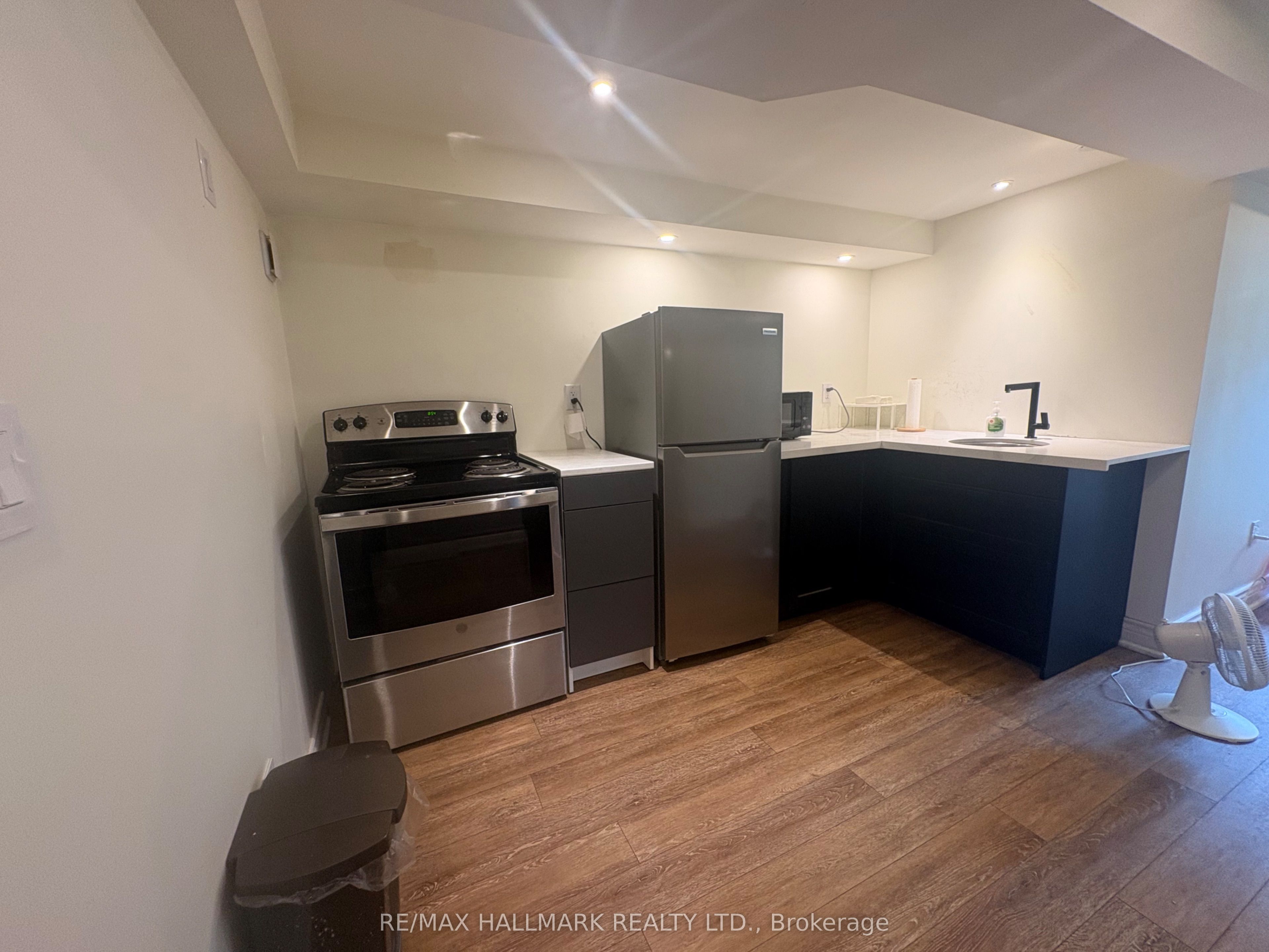 6 Margate Crescent Lower Property Photo 11