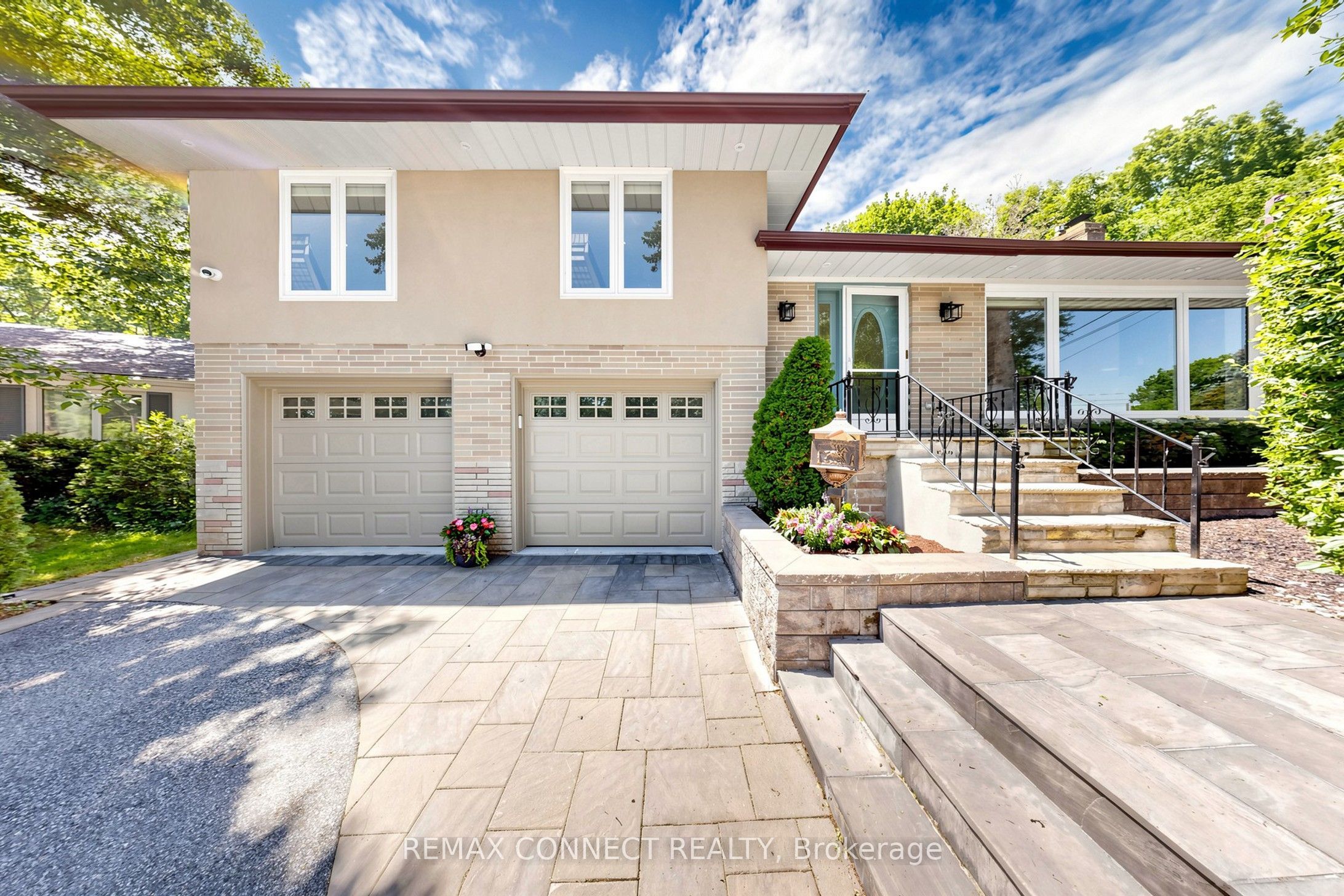 10 Catalina Drive Property Photo 2