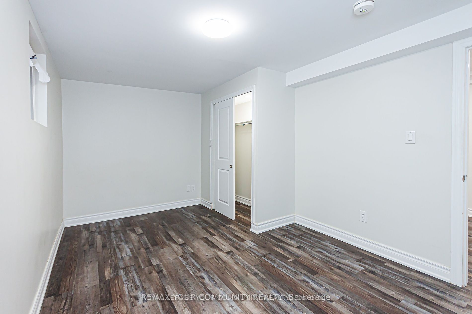 33 Durness Avenue Bsmt Property Photo 21