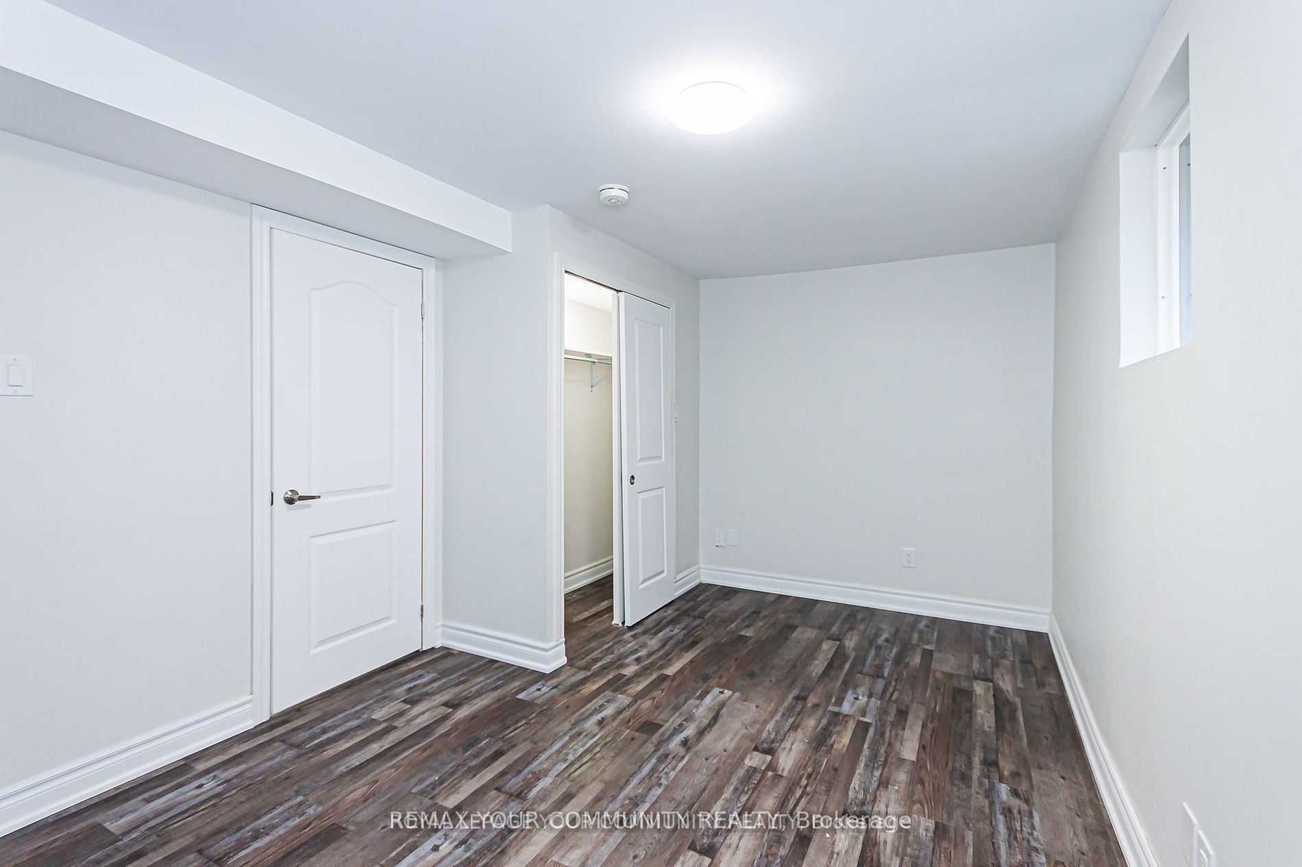 33 Durness Avenue Bsmt Property Photo 27