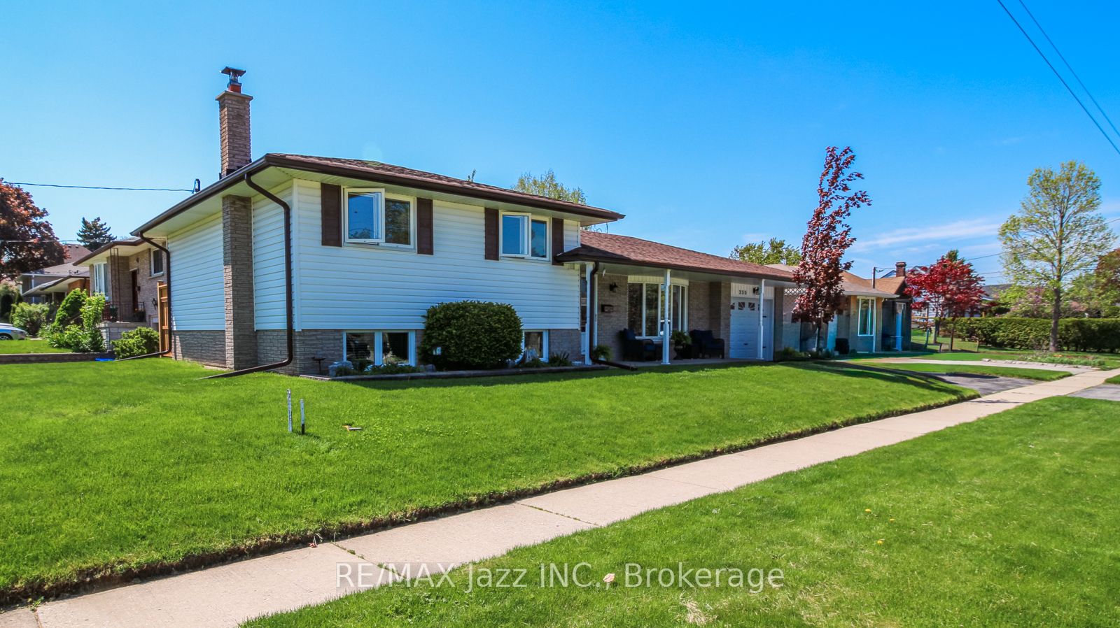 330 Nipigon Street Property Photo 3