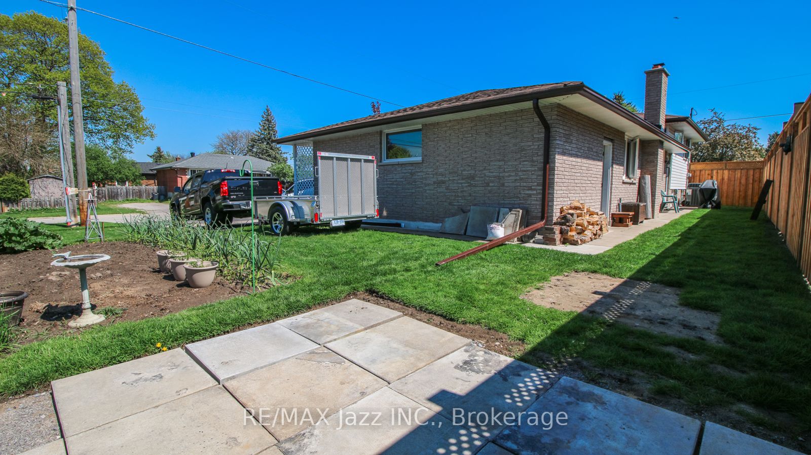 330 Nipigon Street Property Photo 19