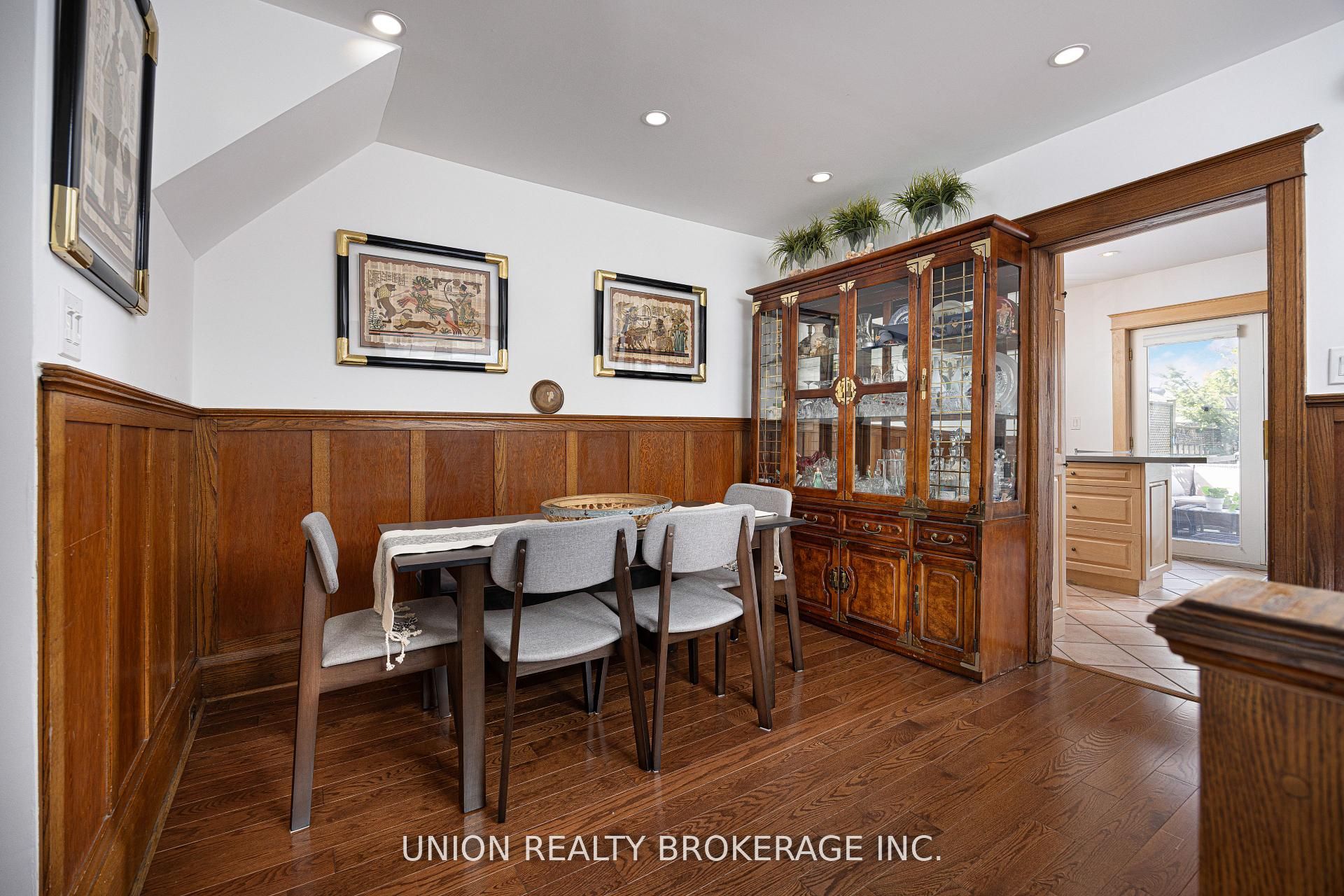 154 Blantyre Avenue Property Photo 13