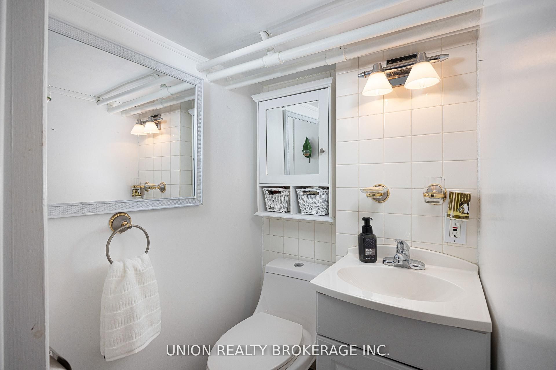 154 Blantyre Avenue Property Photo 30