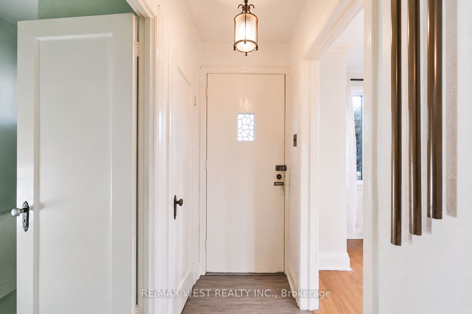 5 Dieppe Road S Property Photo 6