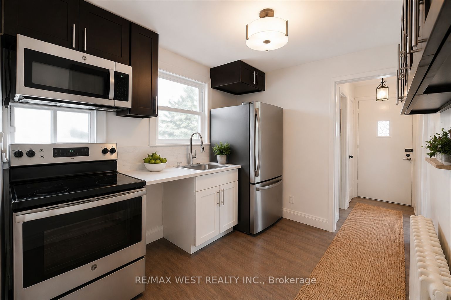 5 Dieppe Road S Property Photo 10