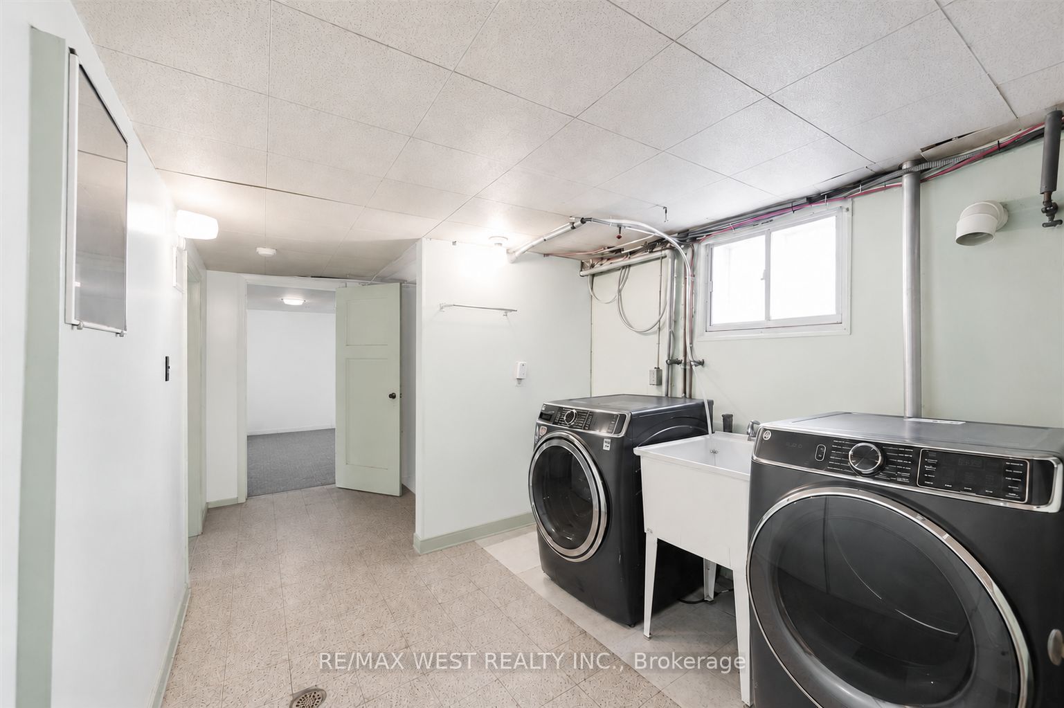 5 Dieppe Road S Property Photo 18