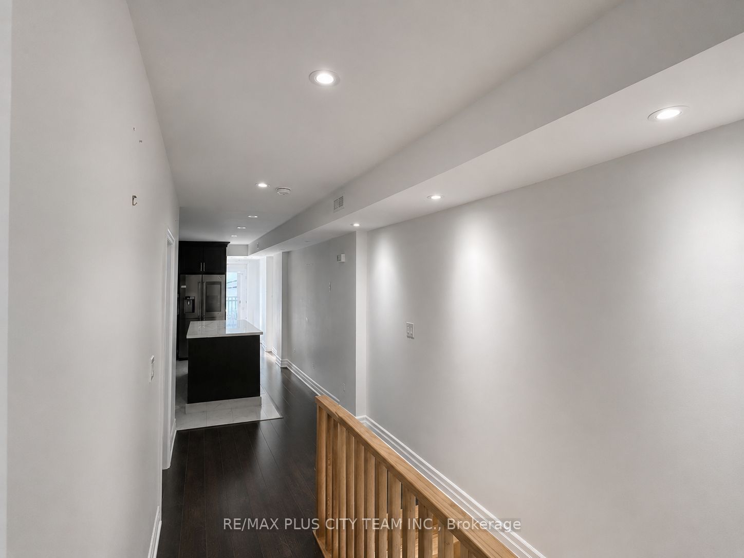 1027 Pape Avenue A Property Photo 4