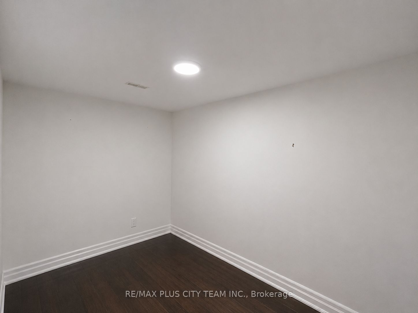 1027 Pape Avenue A Property Photo 5