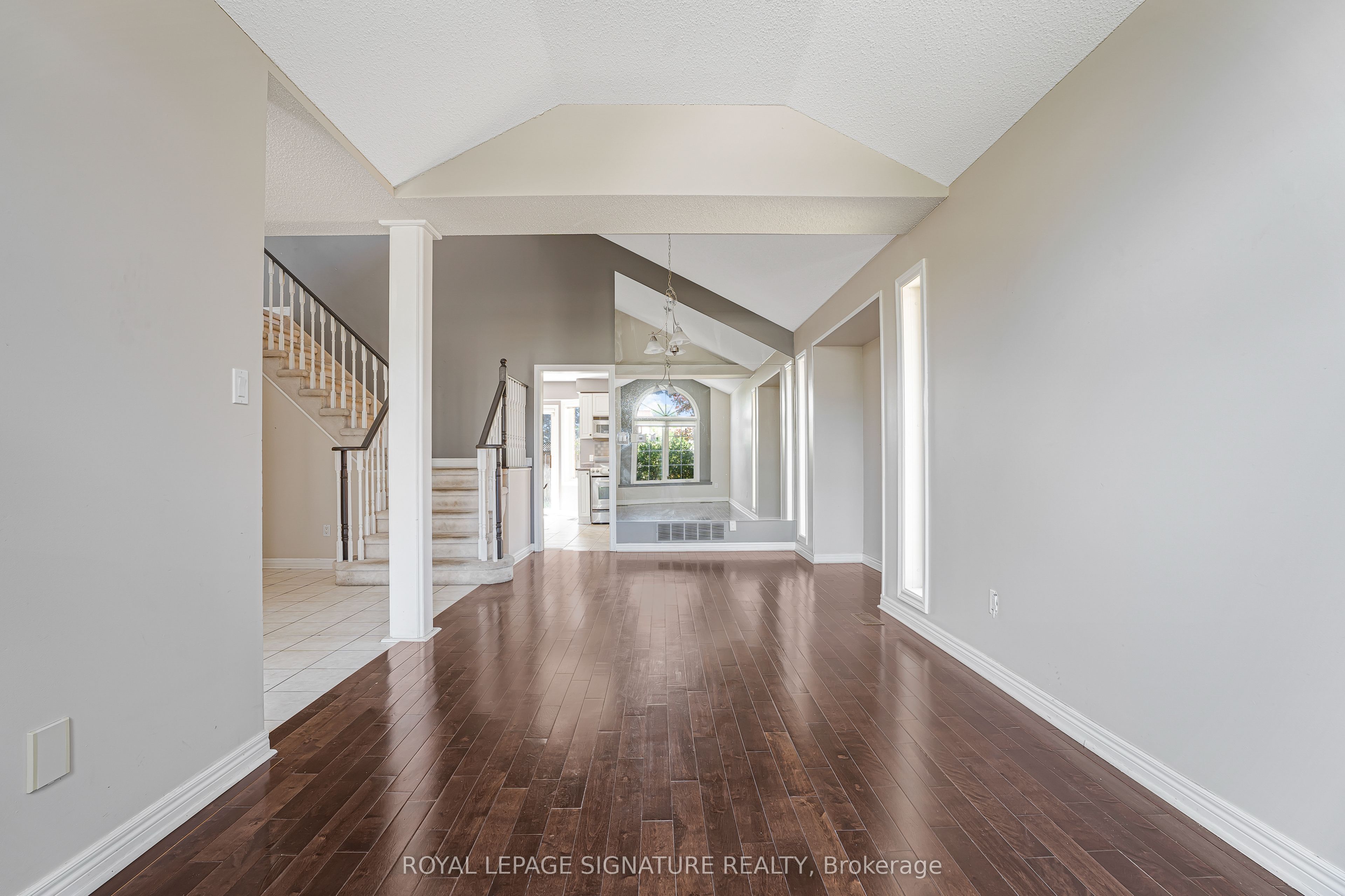 94 Niagara Drive Property Photo 4