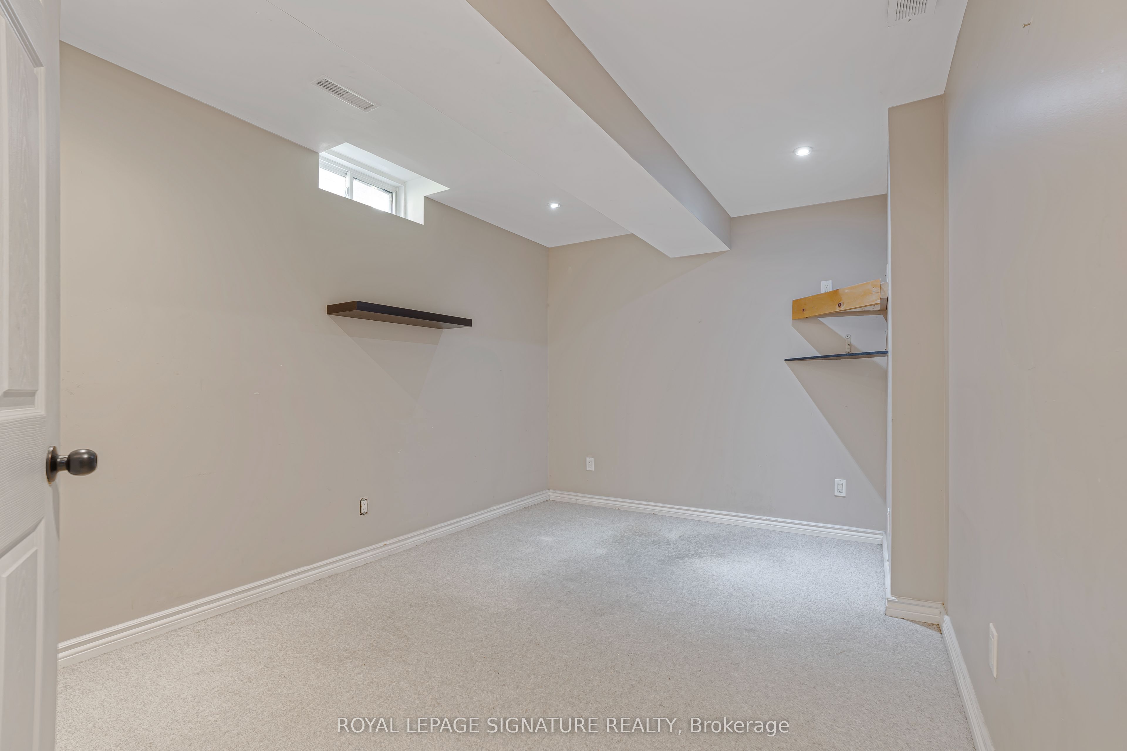 94 Niagara Drive Property Photo 26