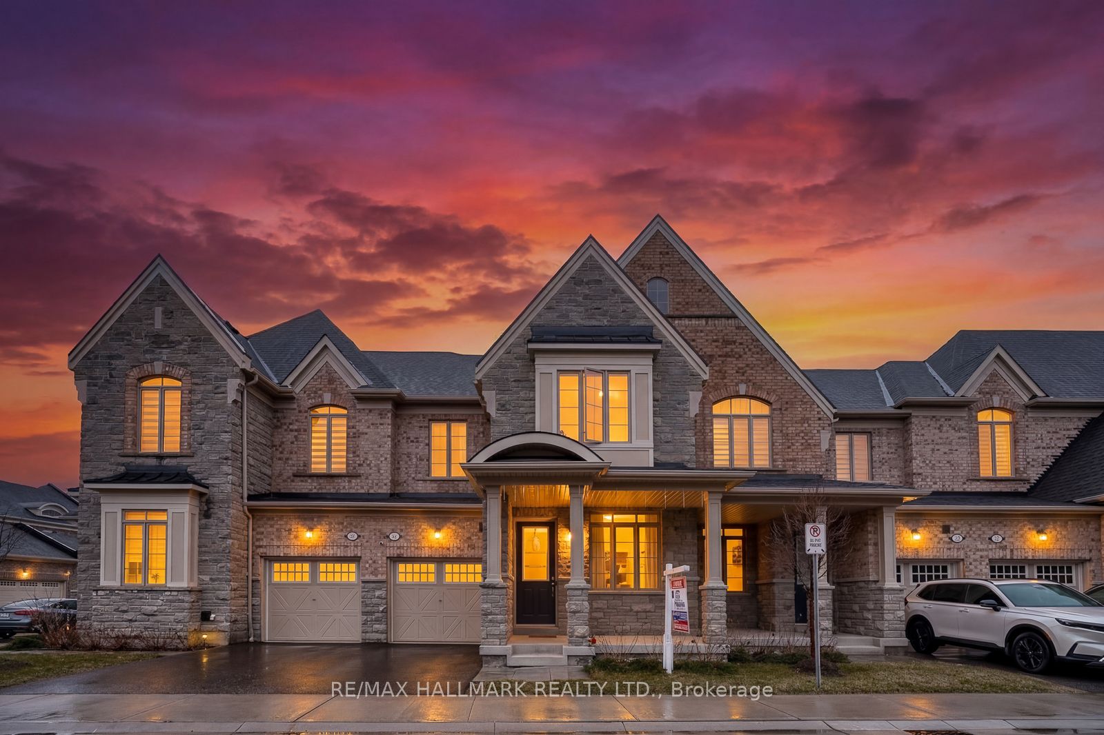 4 Hickling Lane Property Photo 1