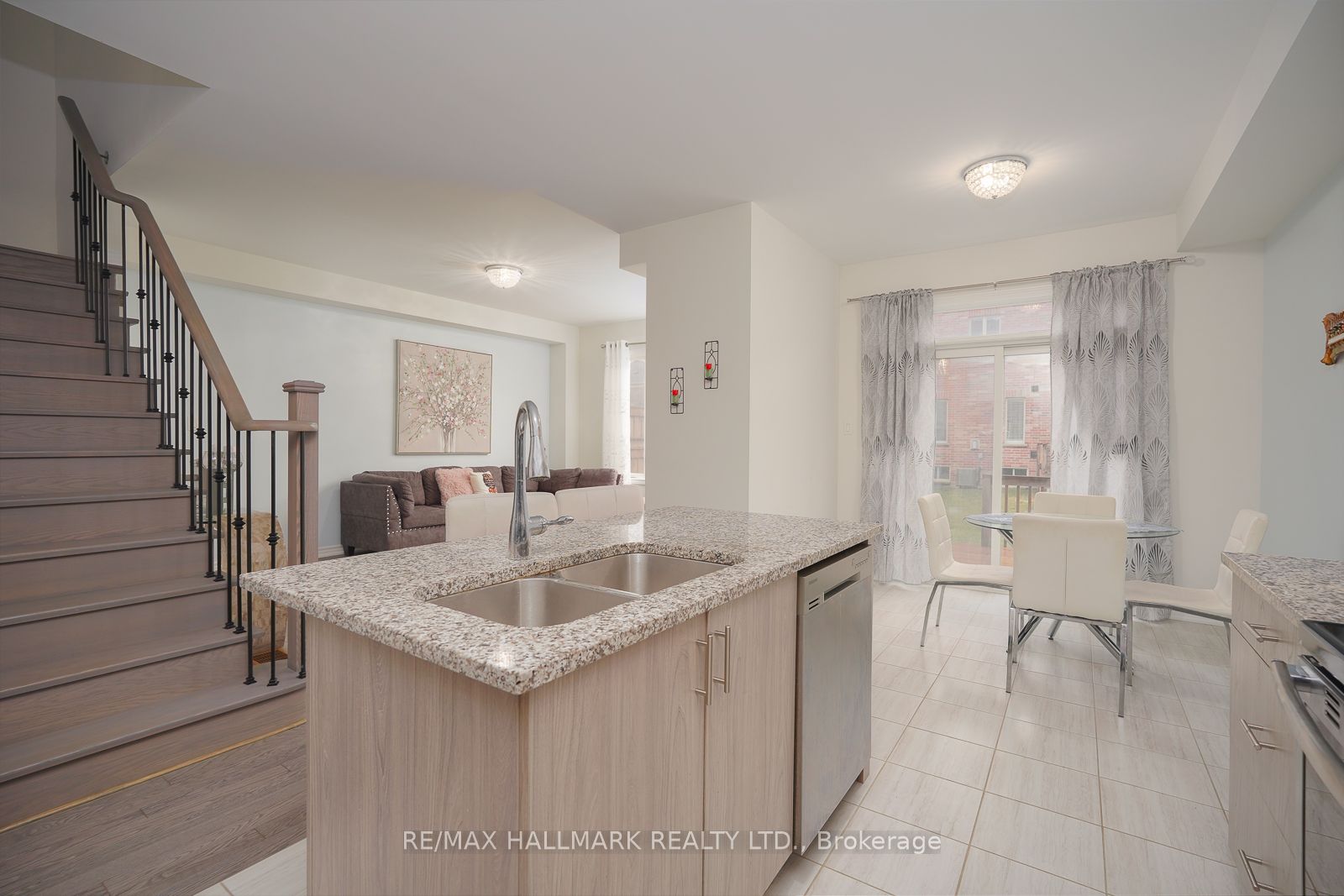 4 Hickling Lane Property Photo 19