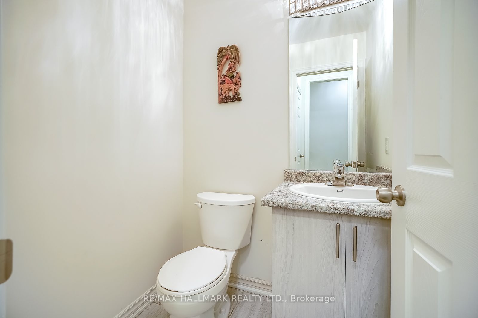 4 Hickling Lane Property Photo 23