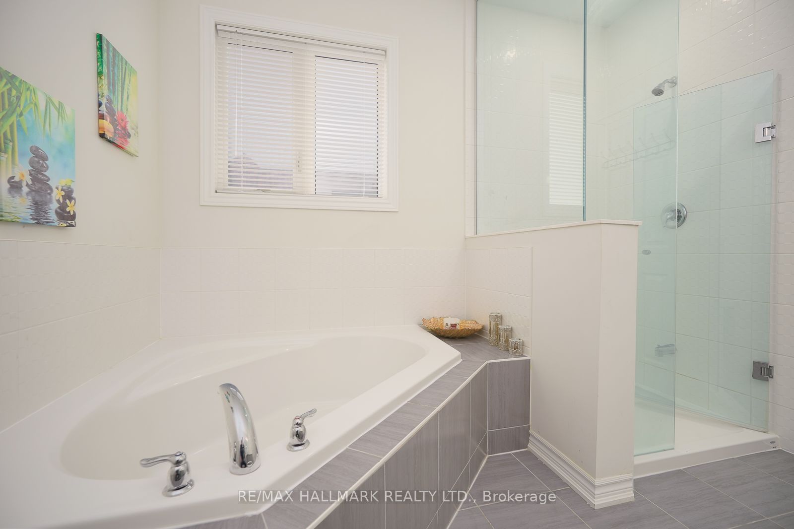 4 Hickling Lane Property Photo 29