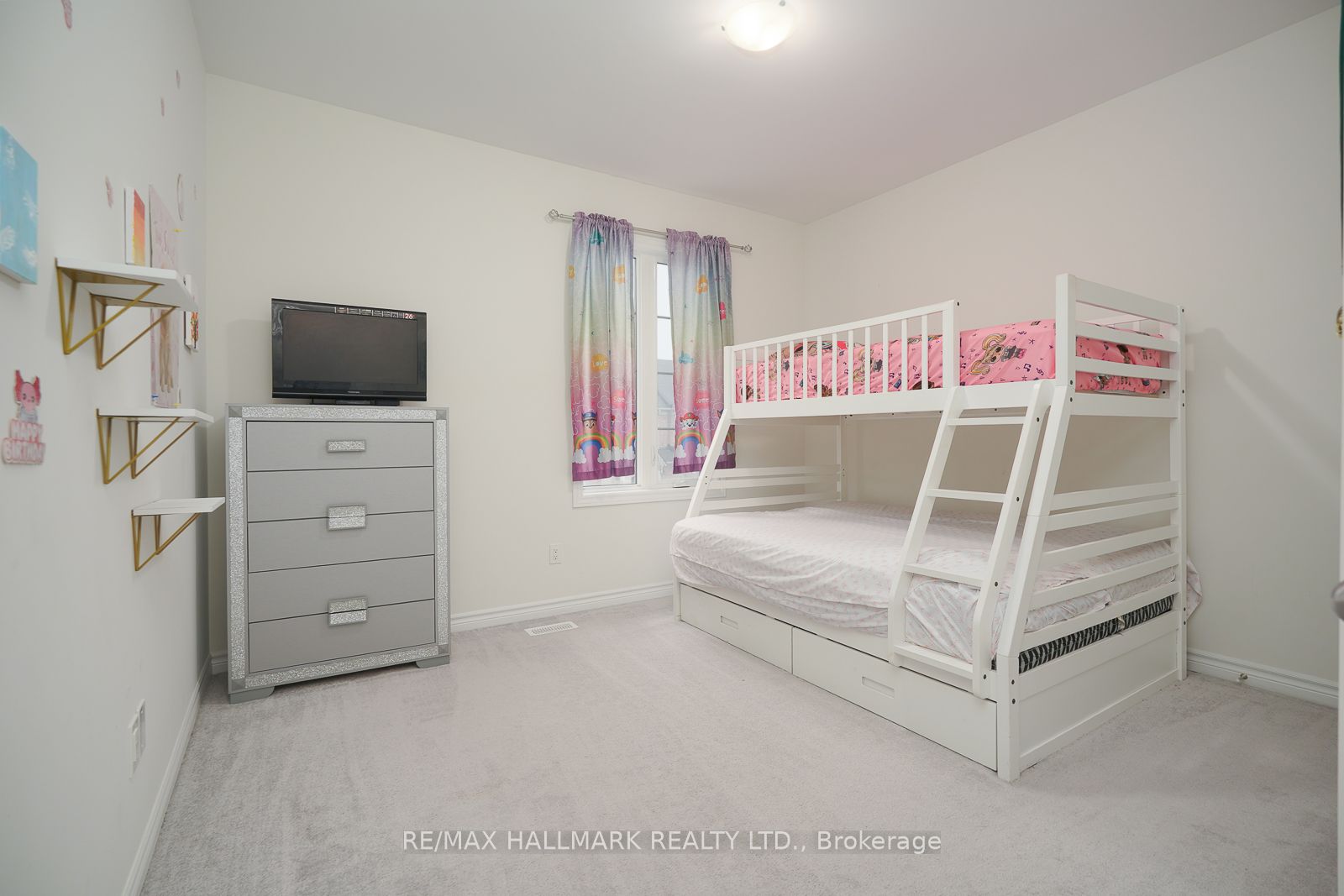 4 Hickling Lane Property Photo 30