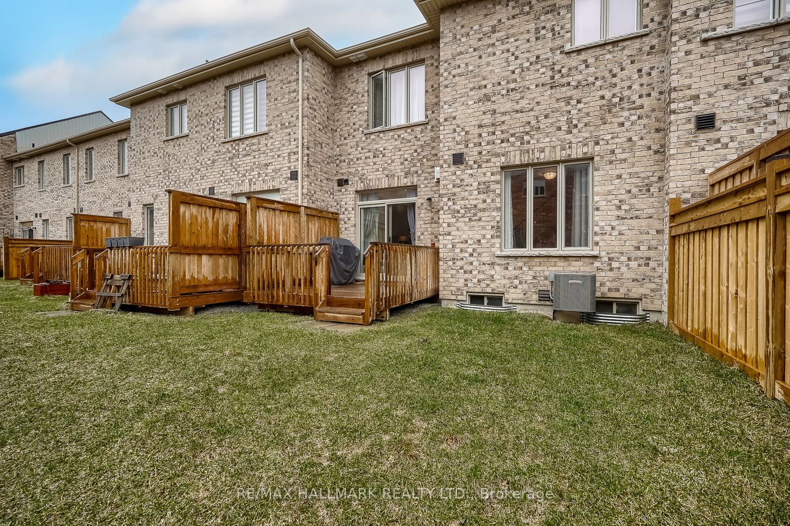 4 Hickling Lane Property Photo 41