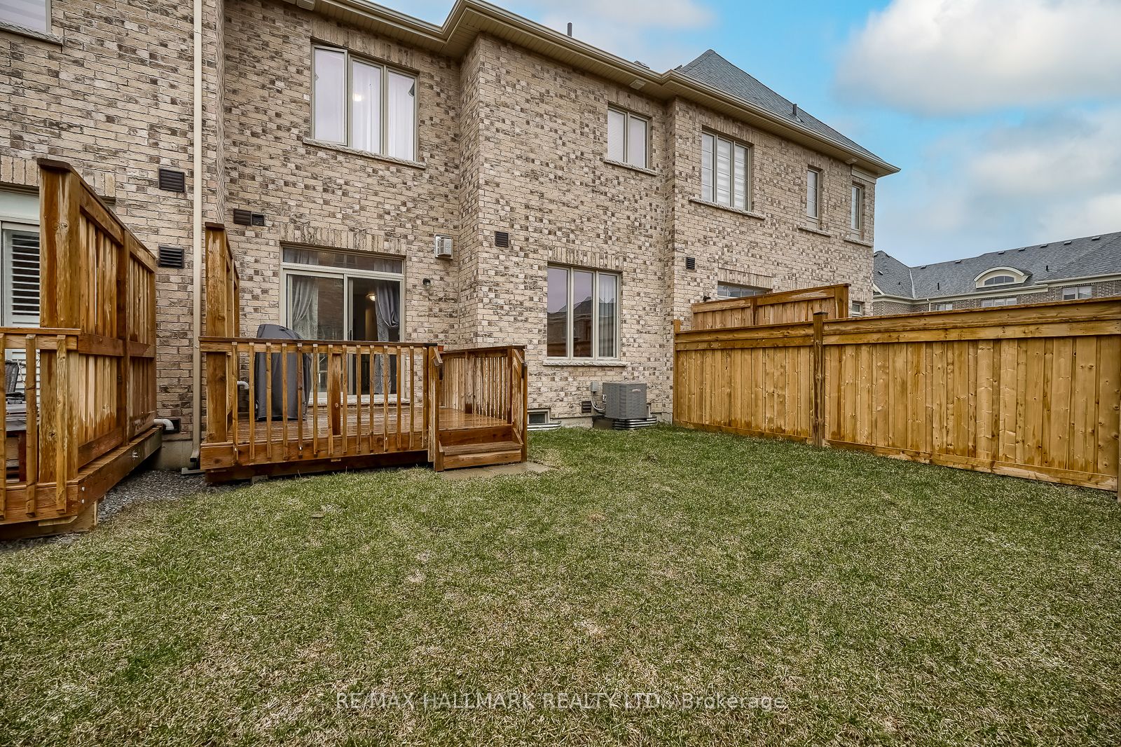 4 Hickling Lane Property Photo 42