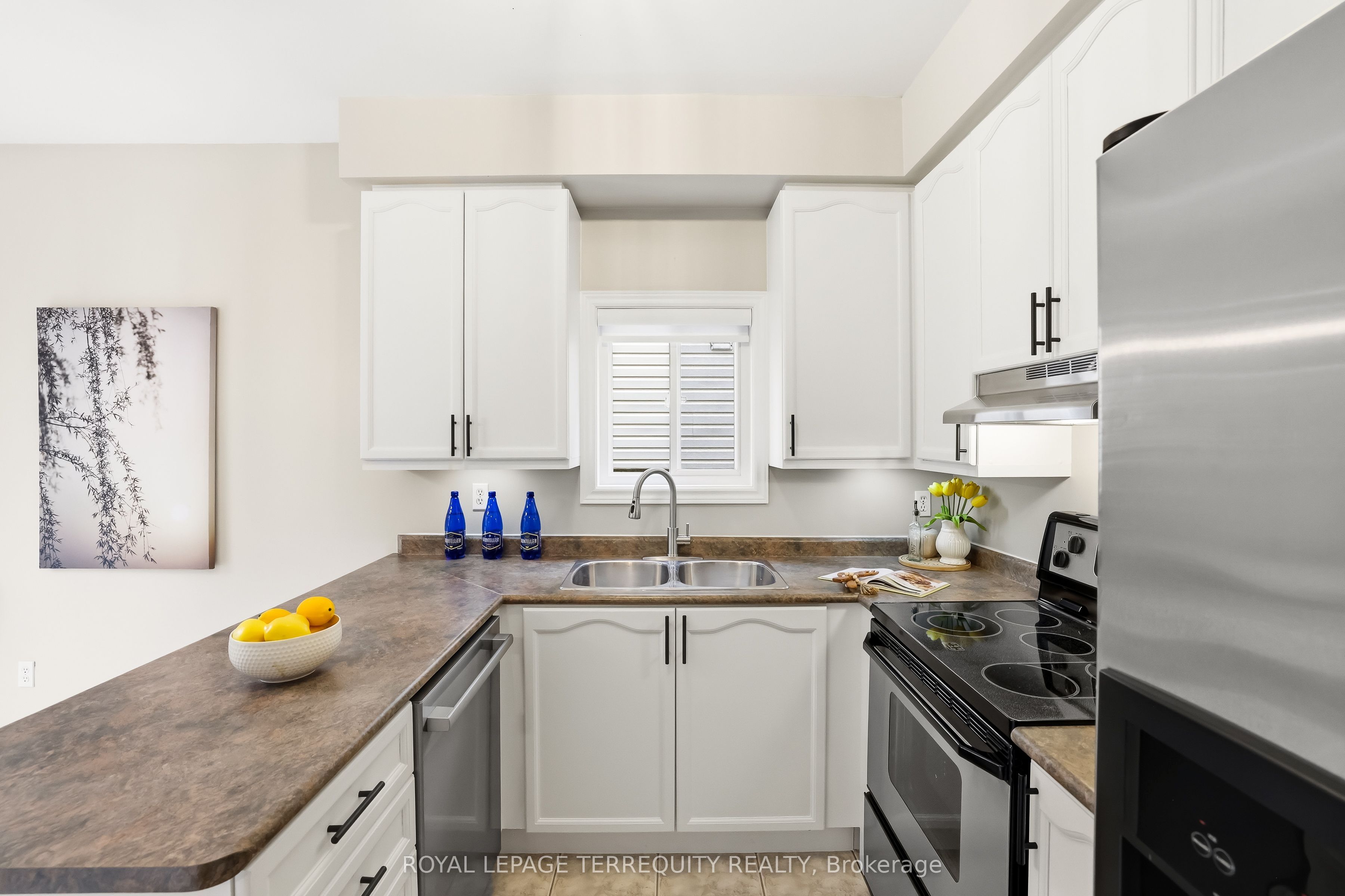 8 Sinden Drive Property Photo 14