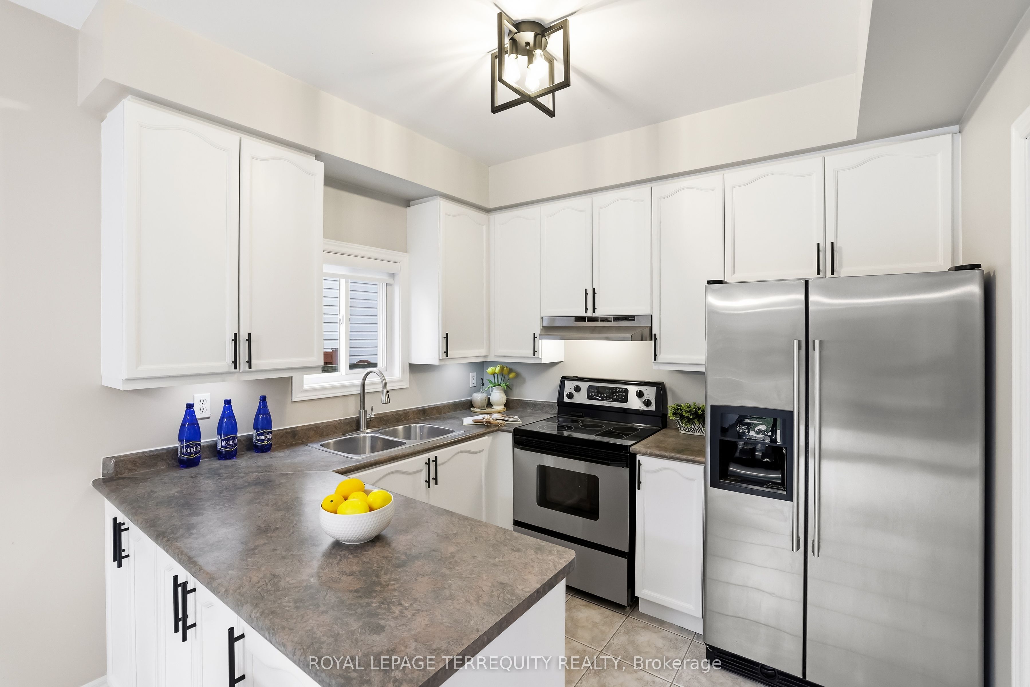 8 Sinden Drive Property Photo 16