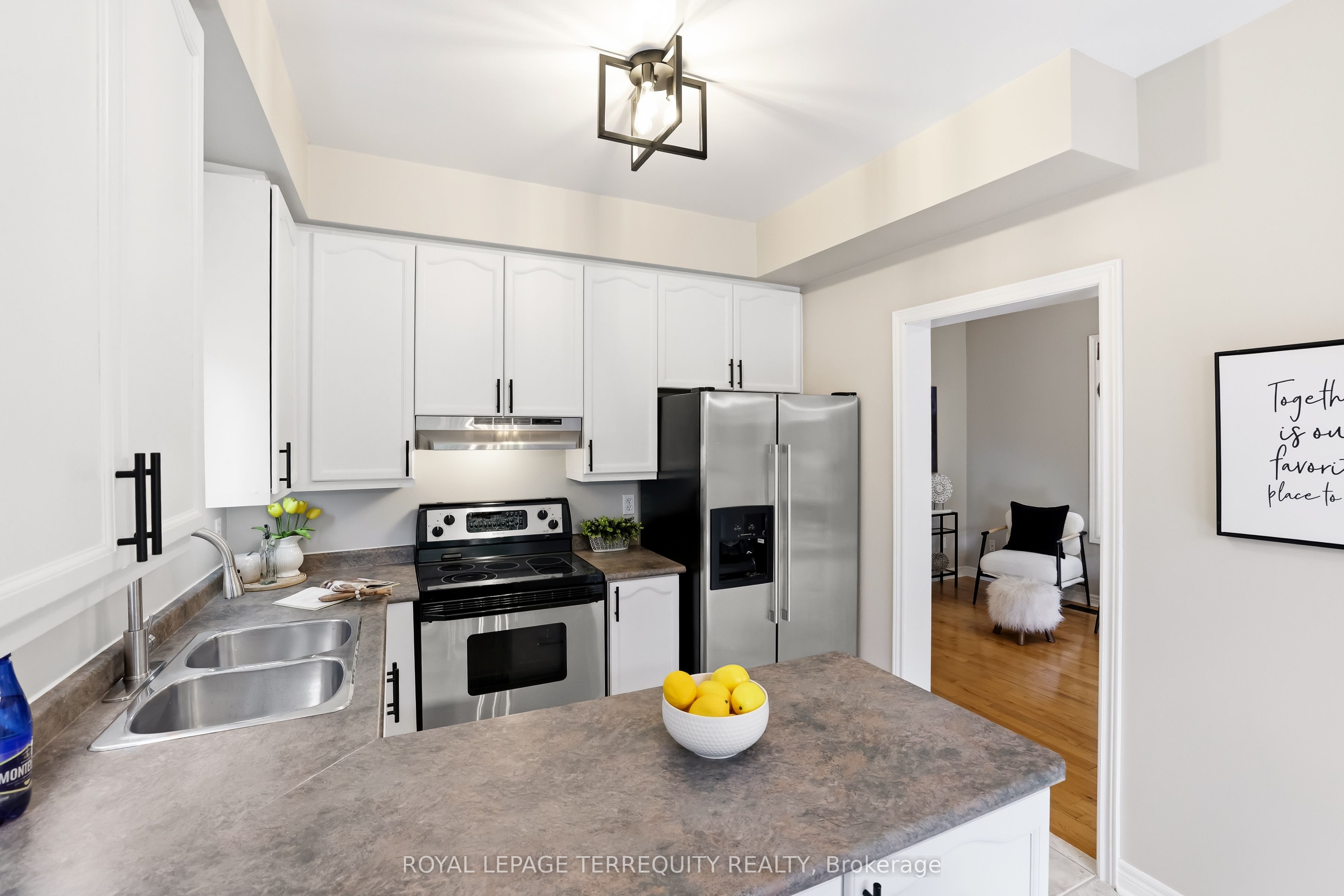 8 Sinden Drive Property Photo 17