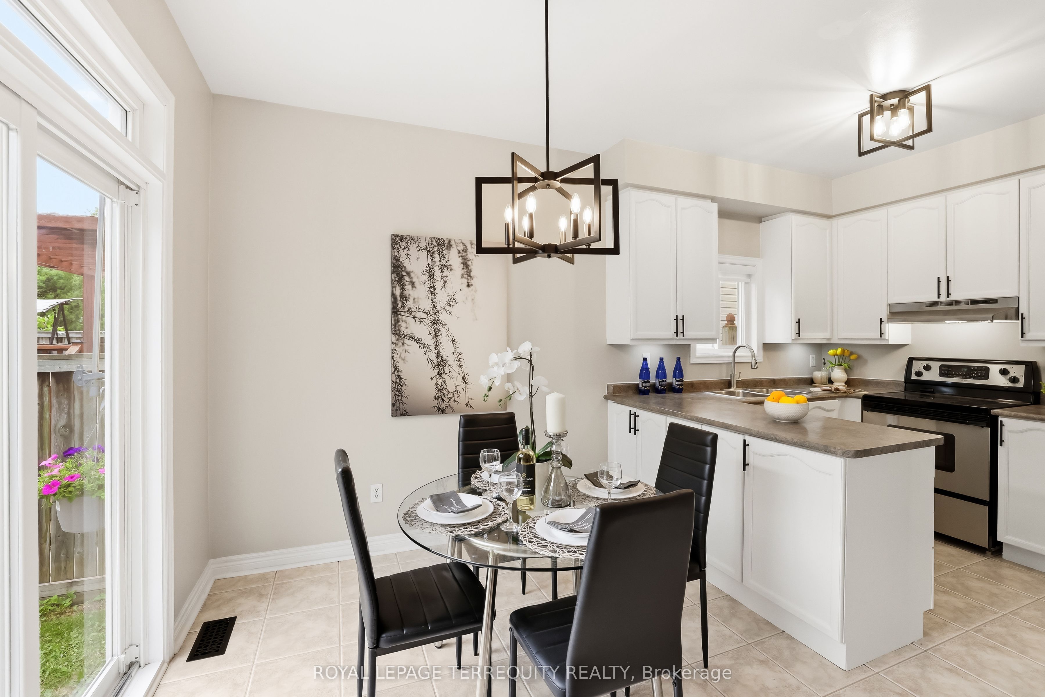 8 Sinden Drive Property Photo 20