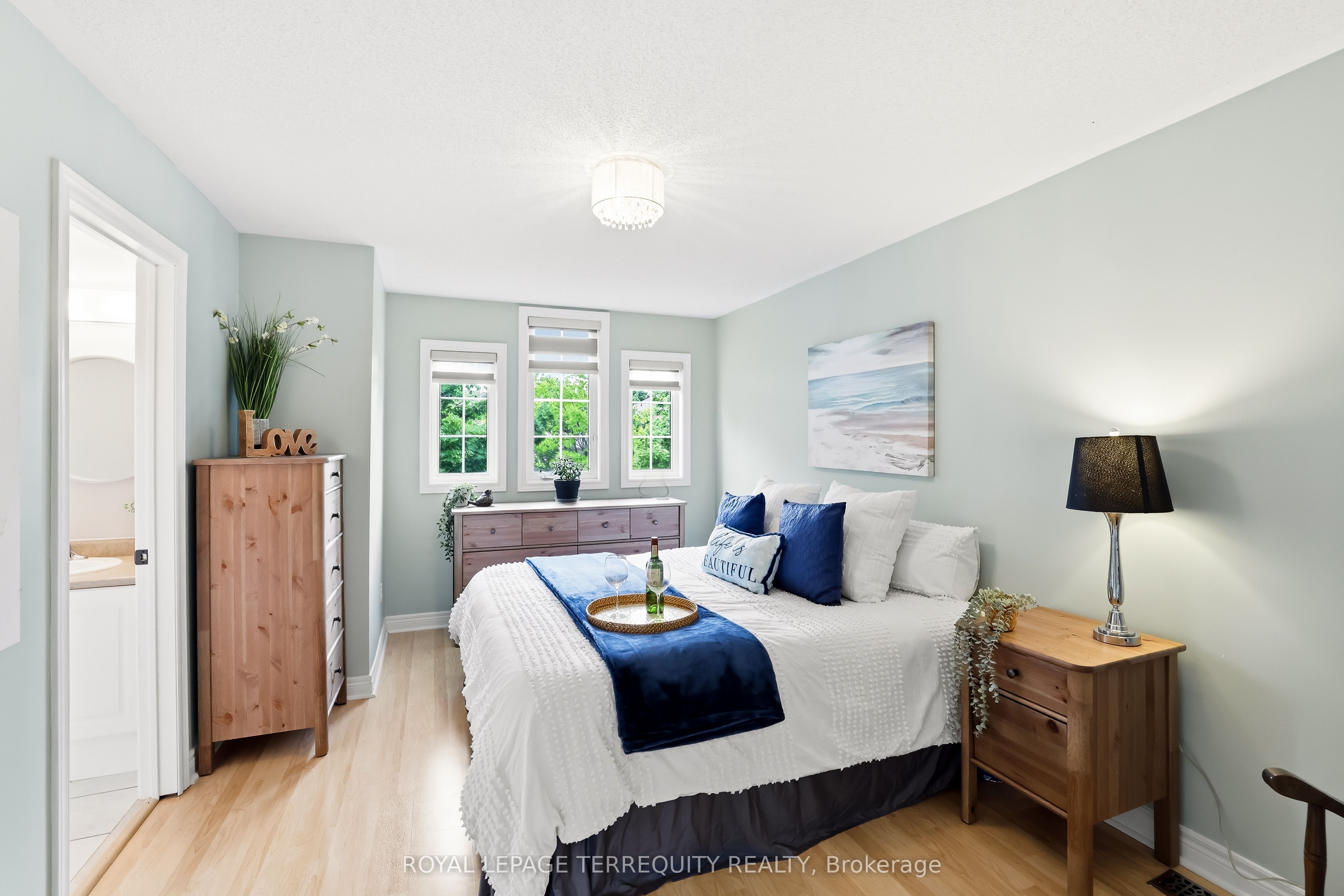 8 Sinden Drive Property Photo 26